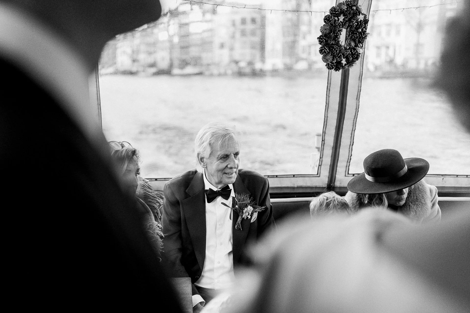 trouwfotograaf-bruidsfotograaf-wedding-documentary-documentaire-editorial-modern-amsterdam-61.jpg