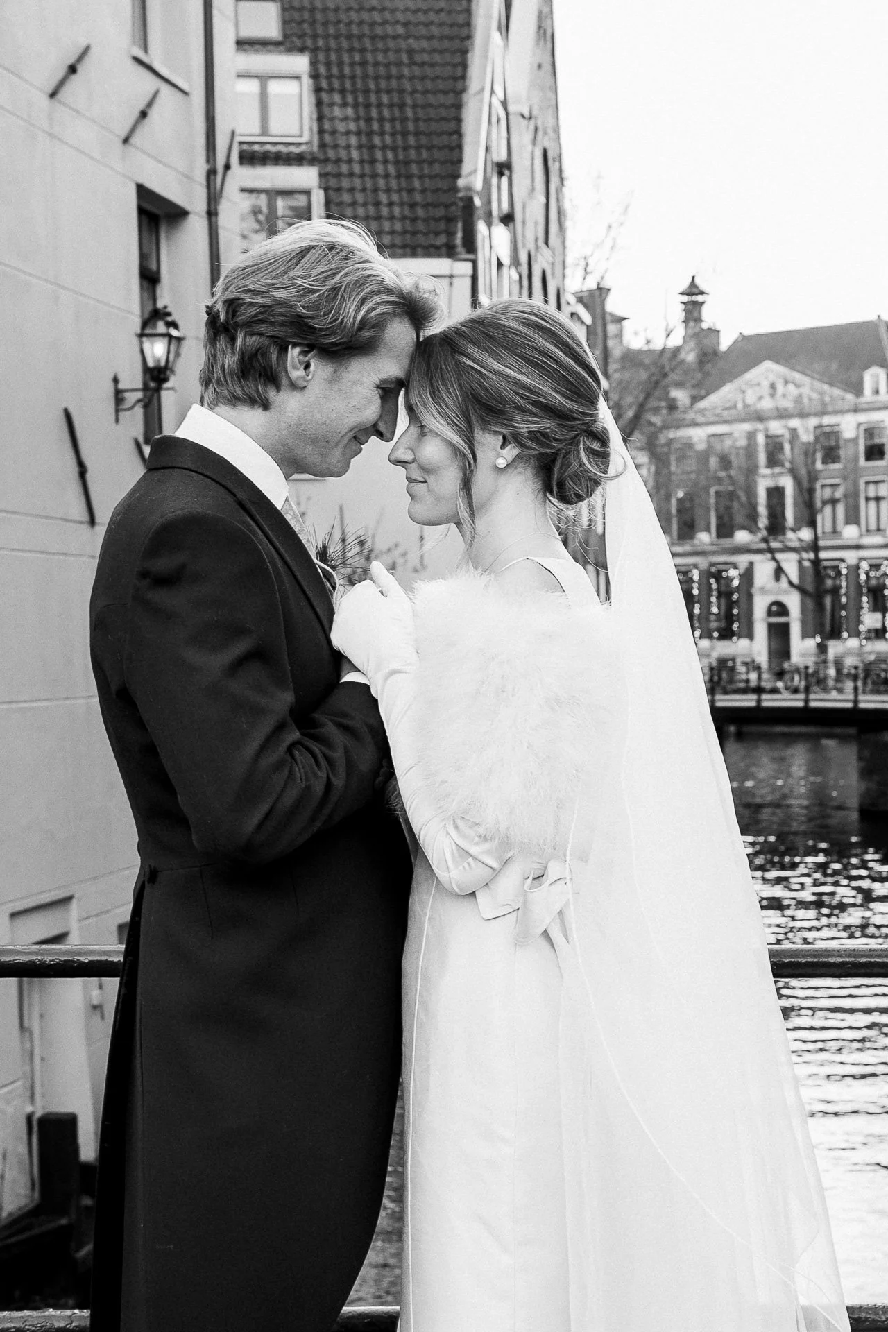 trouwfotograaf-bruidsfotograaf-wedding-documentary-documentaire-editorial-modern-amsterdam-57.jpg