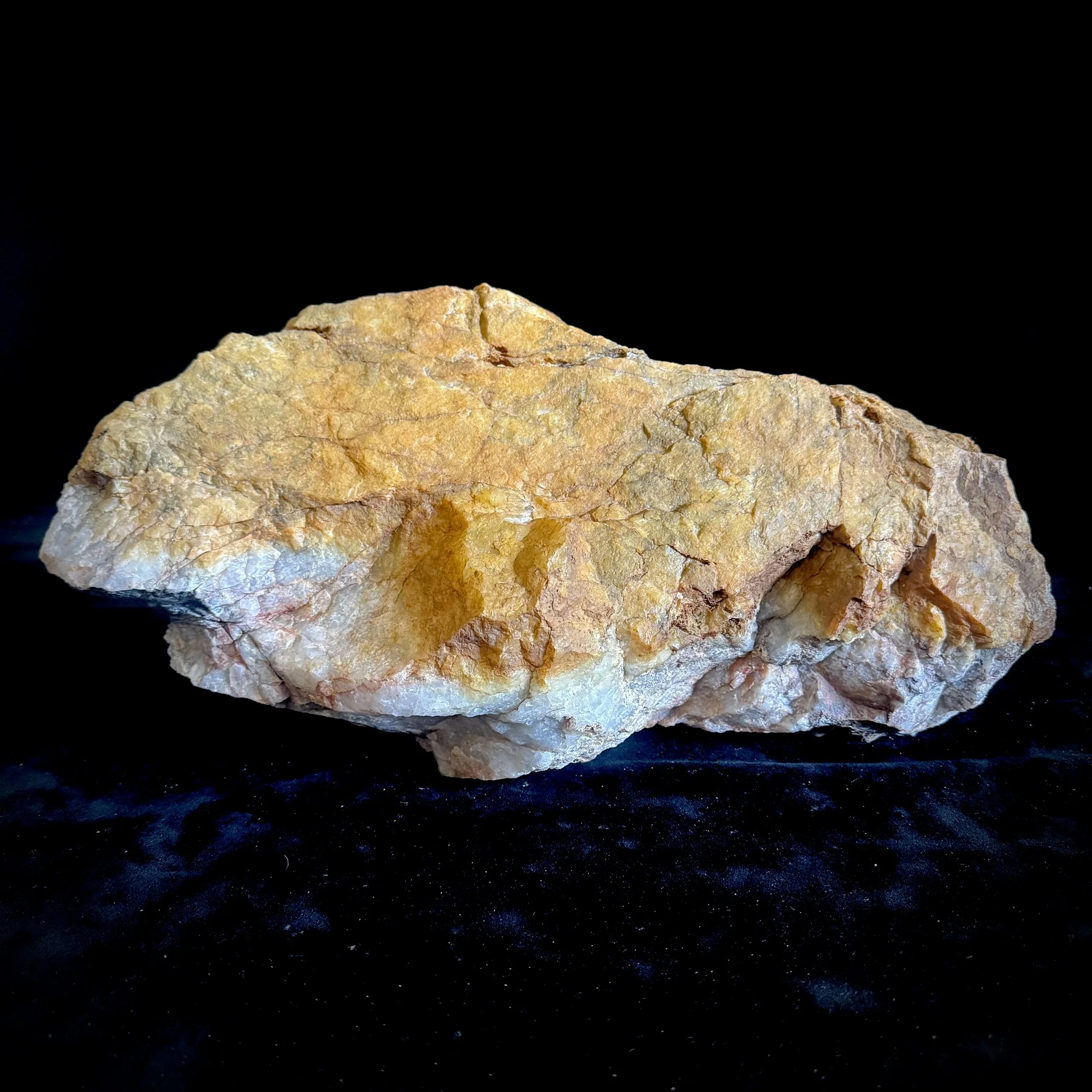 The Aurelion Crystalline Island