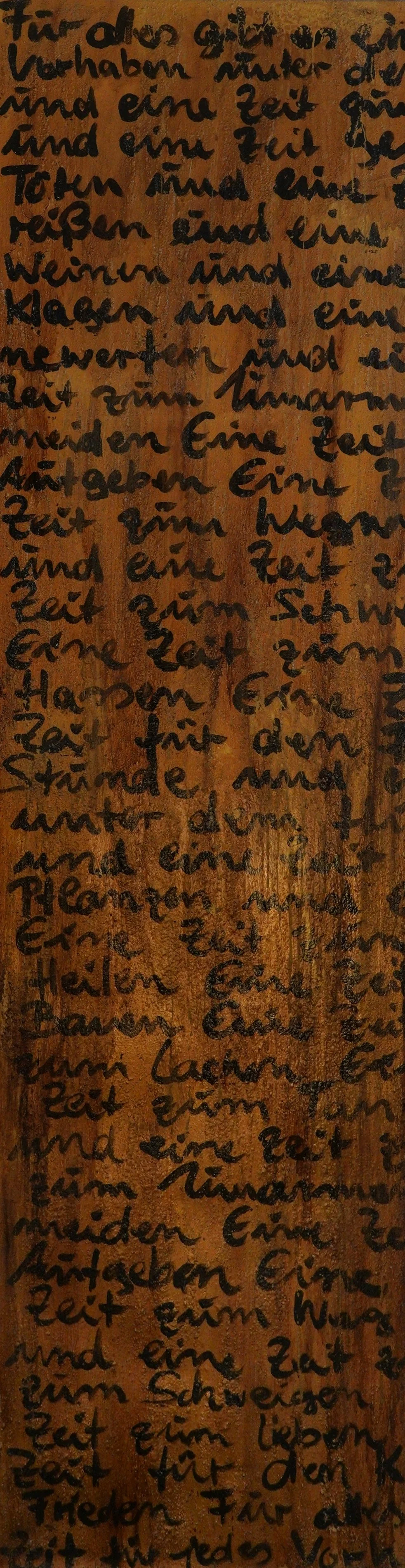Handgeschriebener Text auf holzfarbenem Hintergrund in deutscher Sprache.