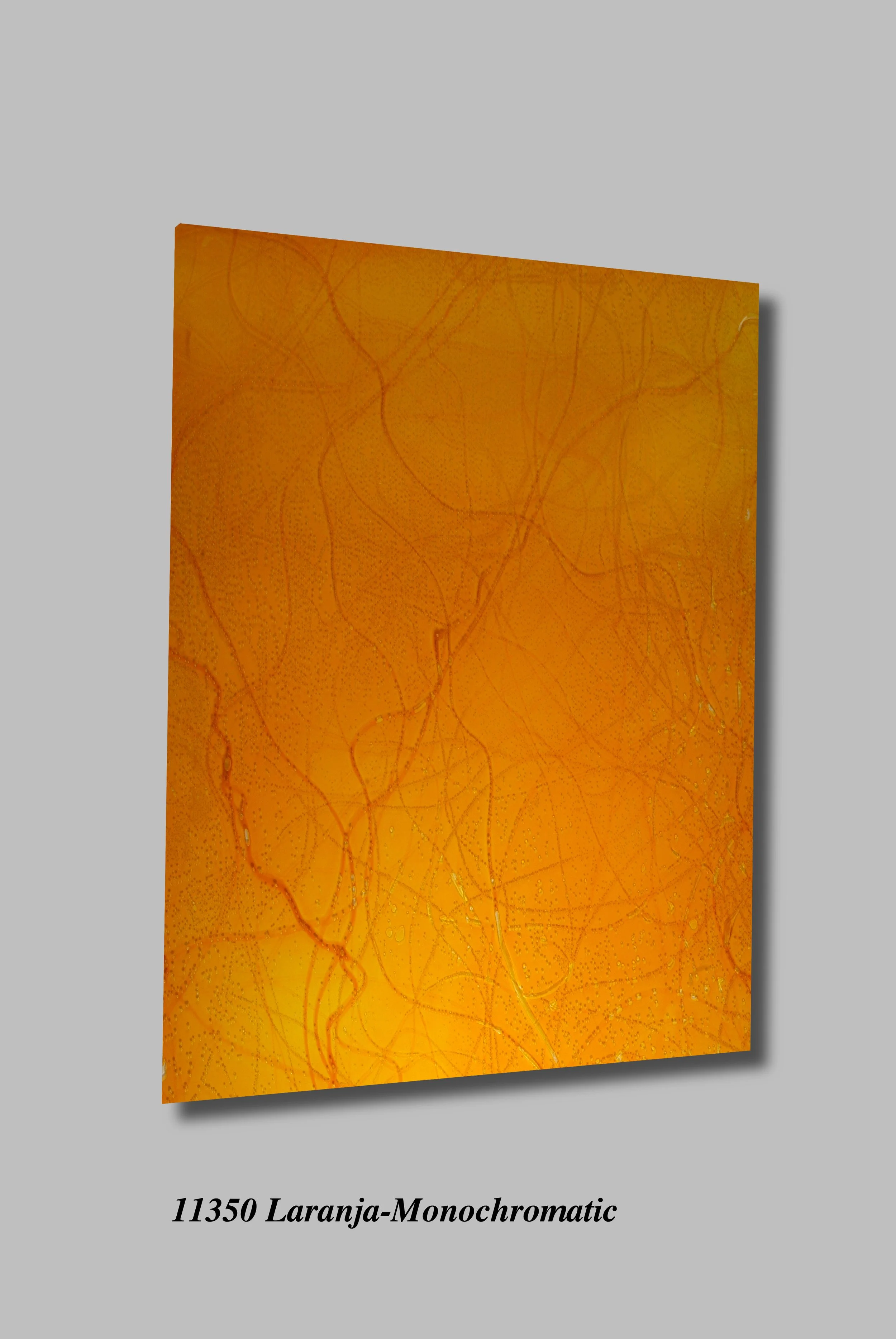 11350 Laranja-Monochromatic.jpg