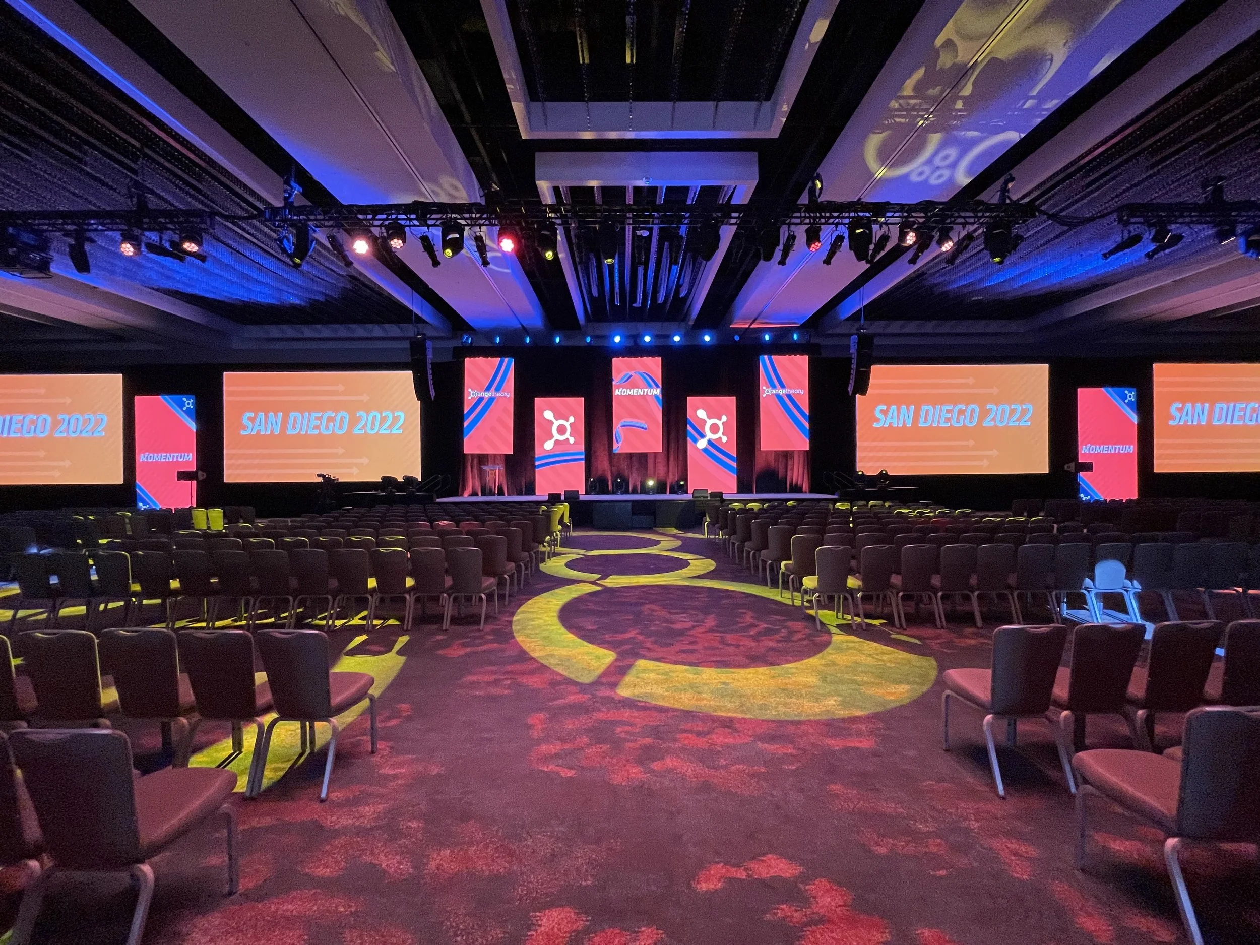 Momentum 2022_blue.jpg