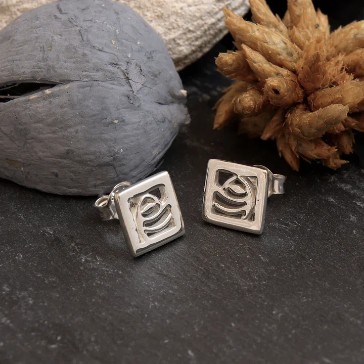 Sterling Silver Charles Rennie Mackintosh Square Stud Earrings - 8mm (2).webp
