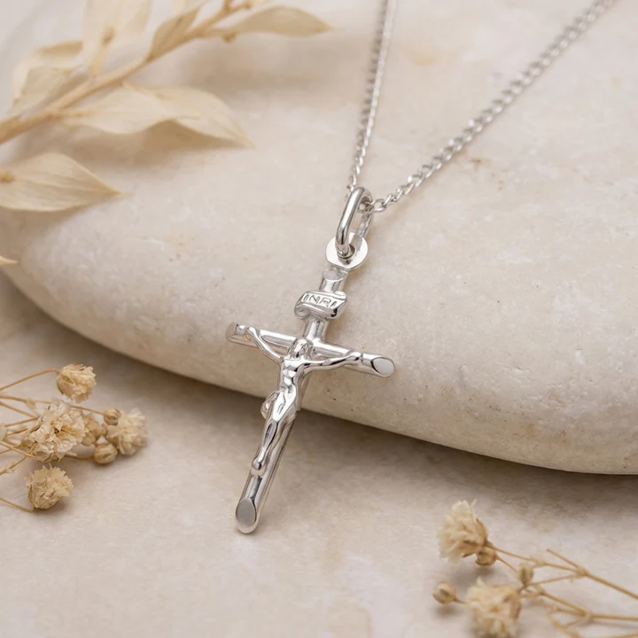 Sterling Silver Crucifix Necklace – 25mm (2).png