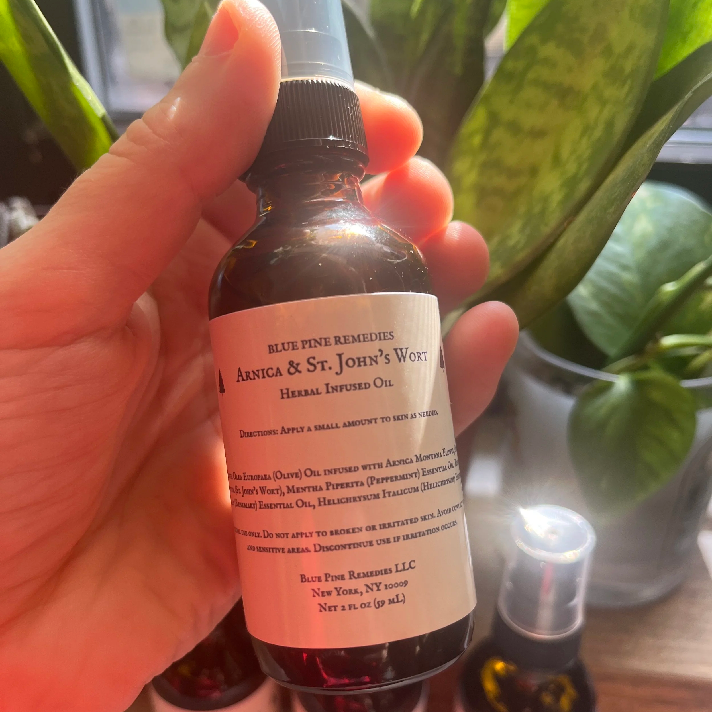 arnica+infused+oil.png