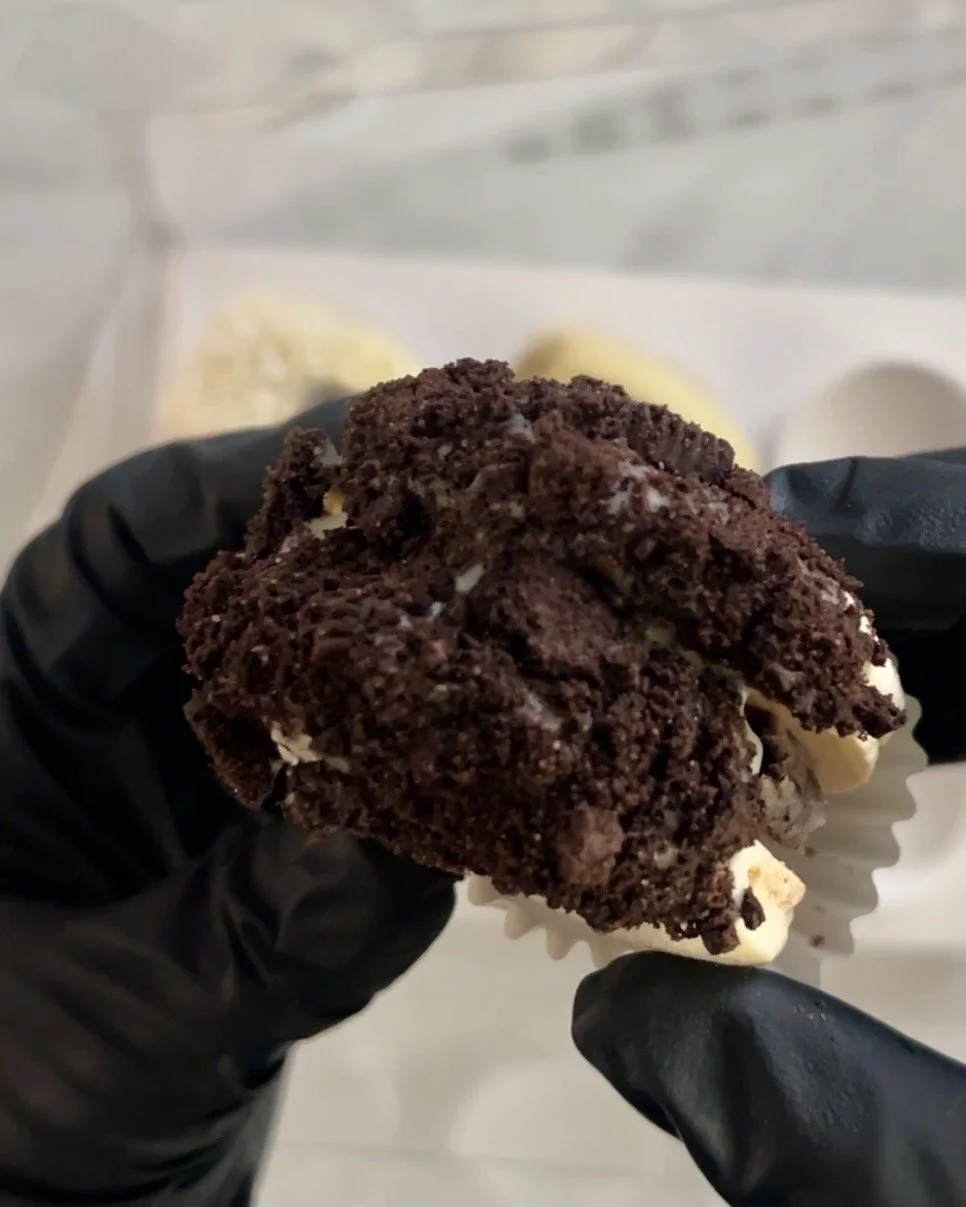King Sized Premium Oreo Macaron