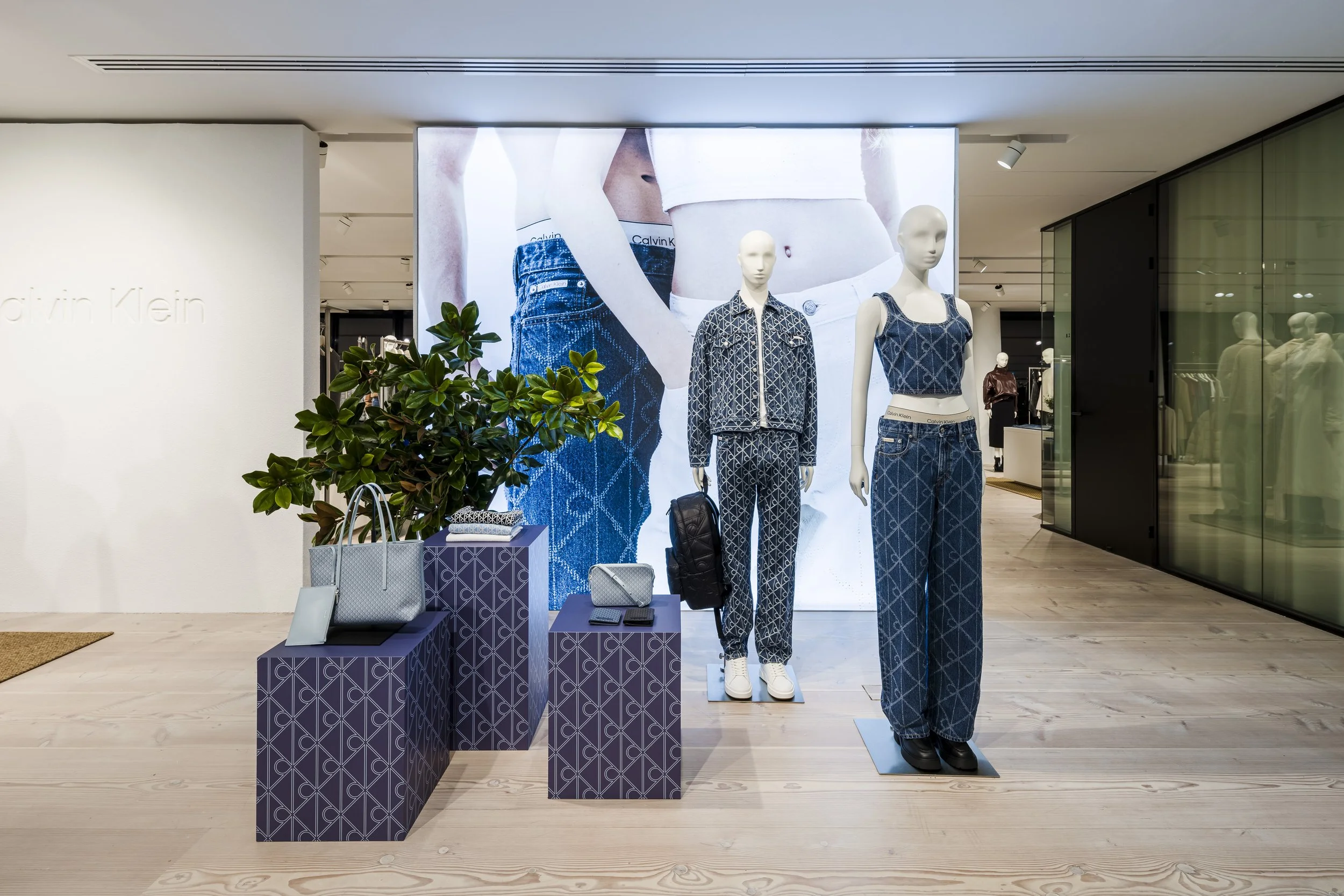 CALVIN KLEIN SHOWROOMS