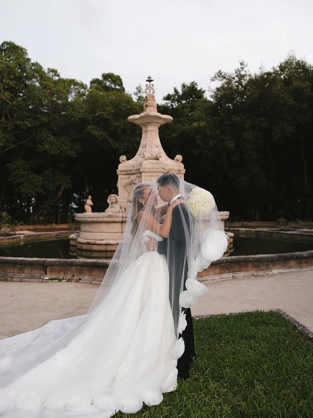 ABIGAIL - 🤍

Hair | Jessica - Makeup | Yuli 

#miamimua 
#miamimakeupartist 
#miamihairstylist 
#miamihair
#miamiwedding 
#floridabride 
#bridesofinstagram
#miamihairstylist 
#miamiblowdrybar 
#miamiblowout
#vegasmakeupartist 
#nycmakeupartist 
#new