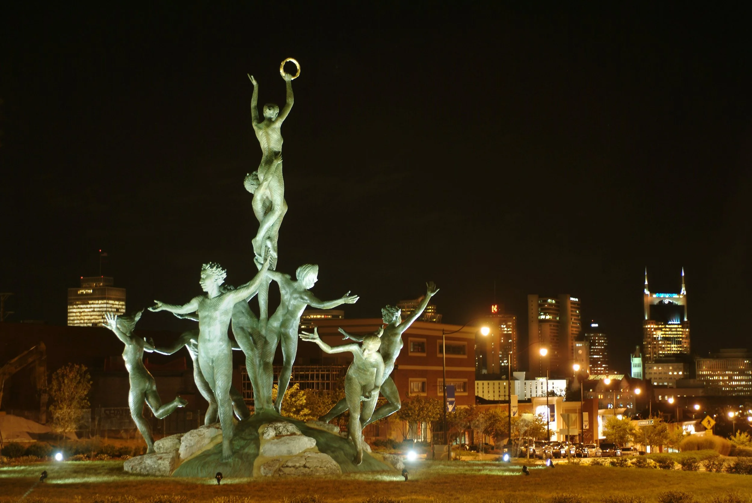 1 LeQuire, Musica-Bronze-40'x30'x30'.jpg