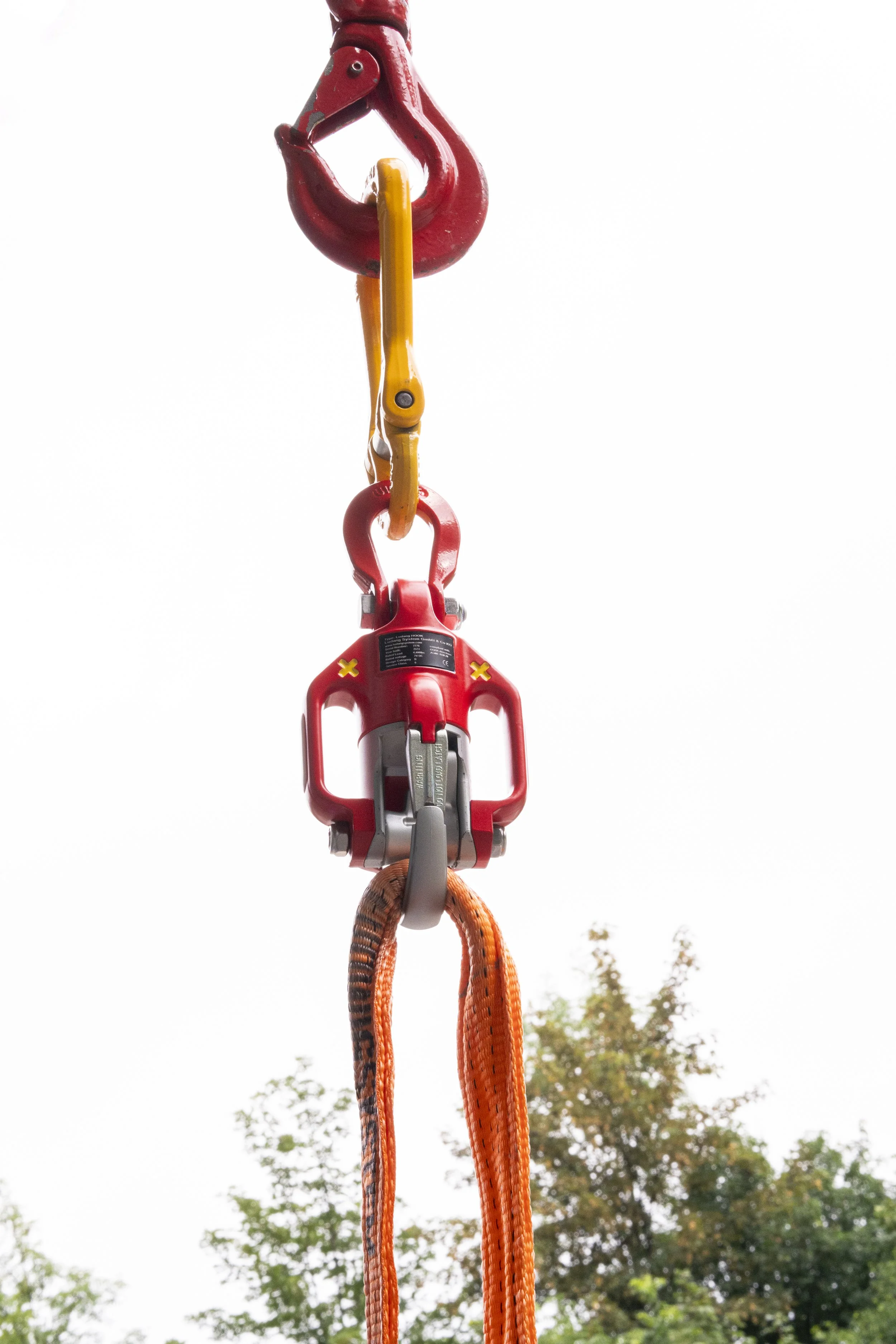 Ludwig Hook lifting a heavy load