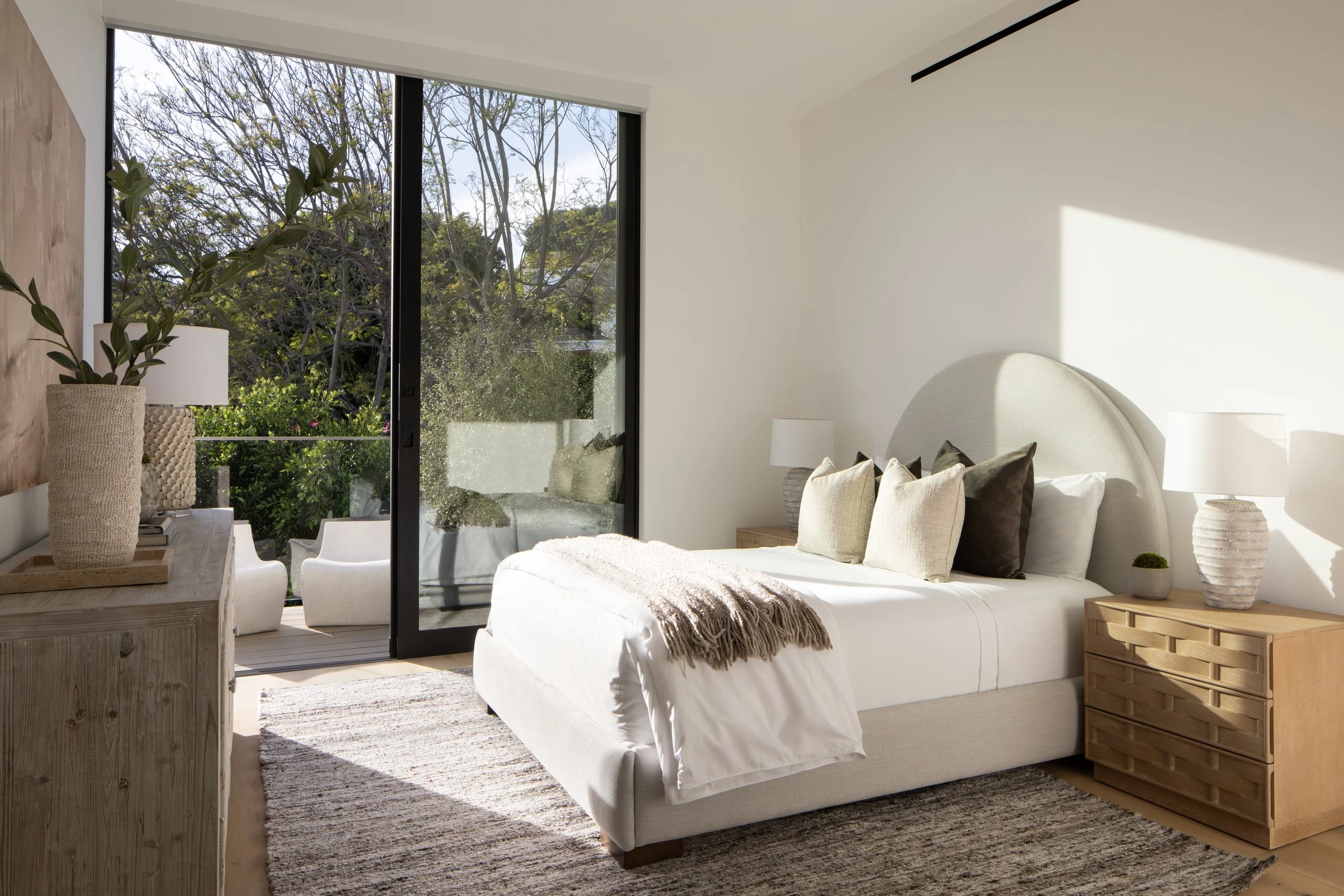 IR_Casale_MeghanBob_UpstairsGuestRoom_HR.jpg