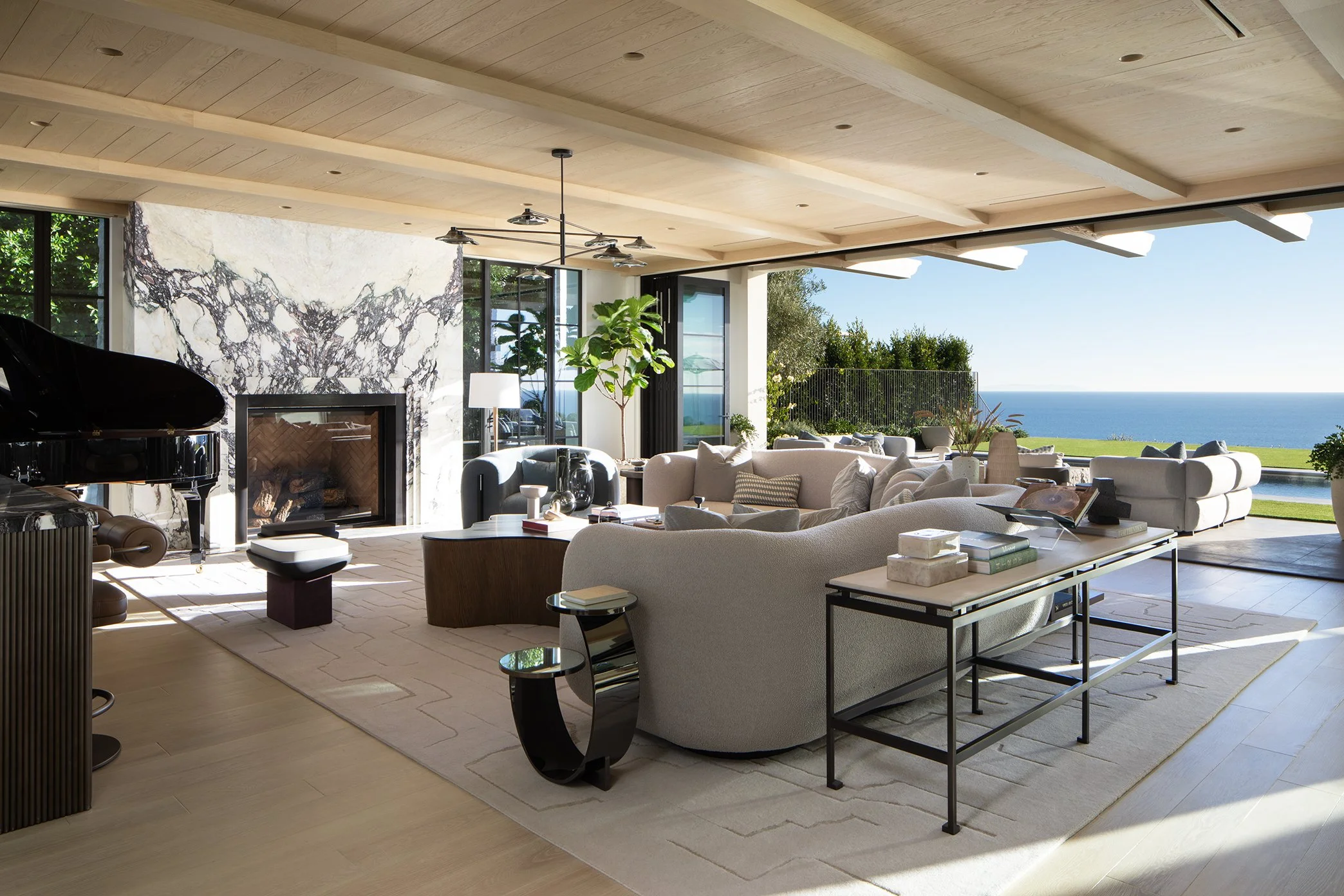 IR_930CoronaDelMar_MeghanBob_LivingRoomOut_A_WEB.jpg.jpeg