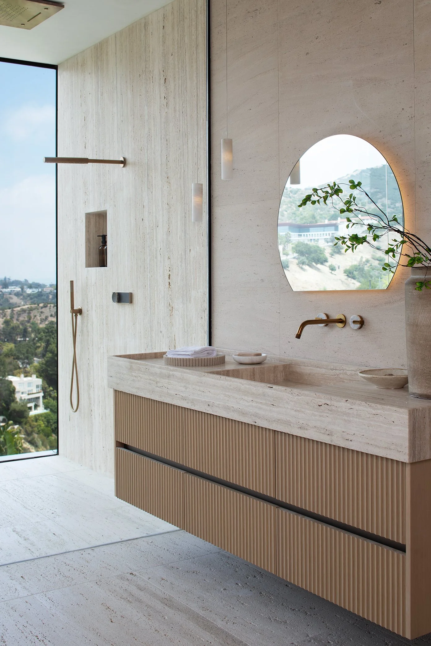 IRArch_Chickory_MeghanBob_PrimaryBathVanity_Lights_WEB.jpg