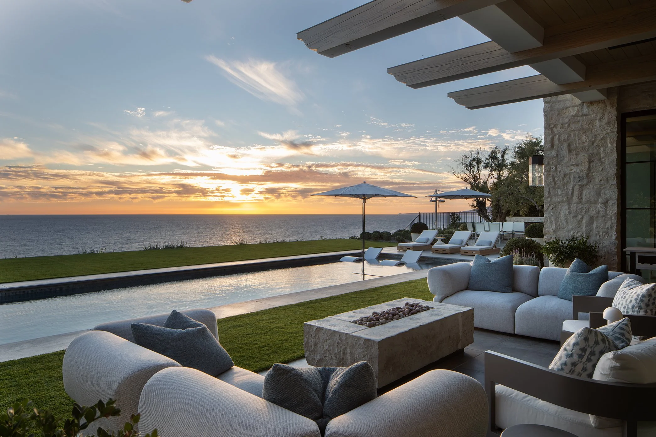 IR_930CoronaDelMar_MeghanBob_BackyardToOcean_WEB.jpg.jpeg