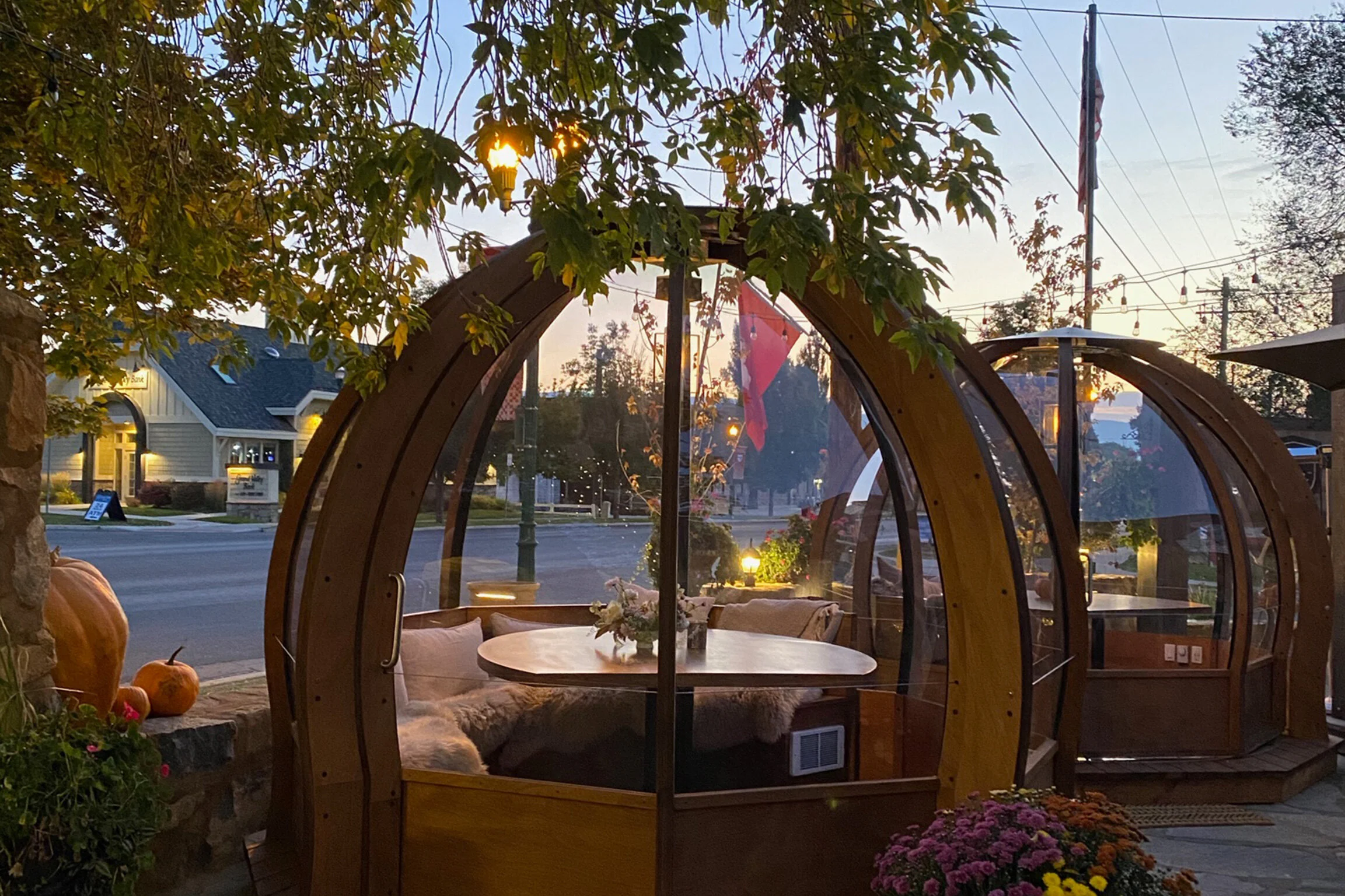 alpenglobe-cafe-galleria-midway-utah-dining.jpg