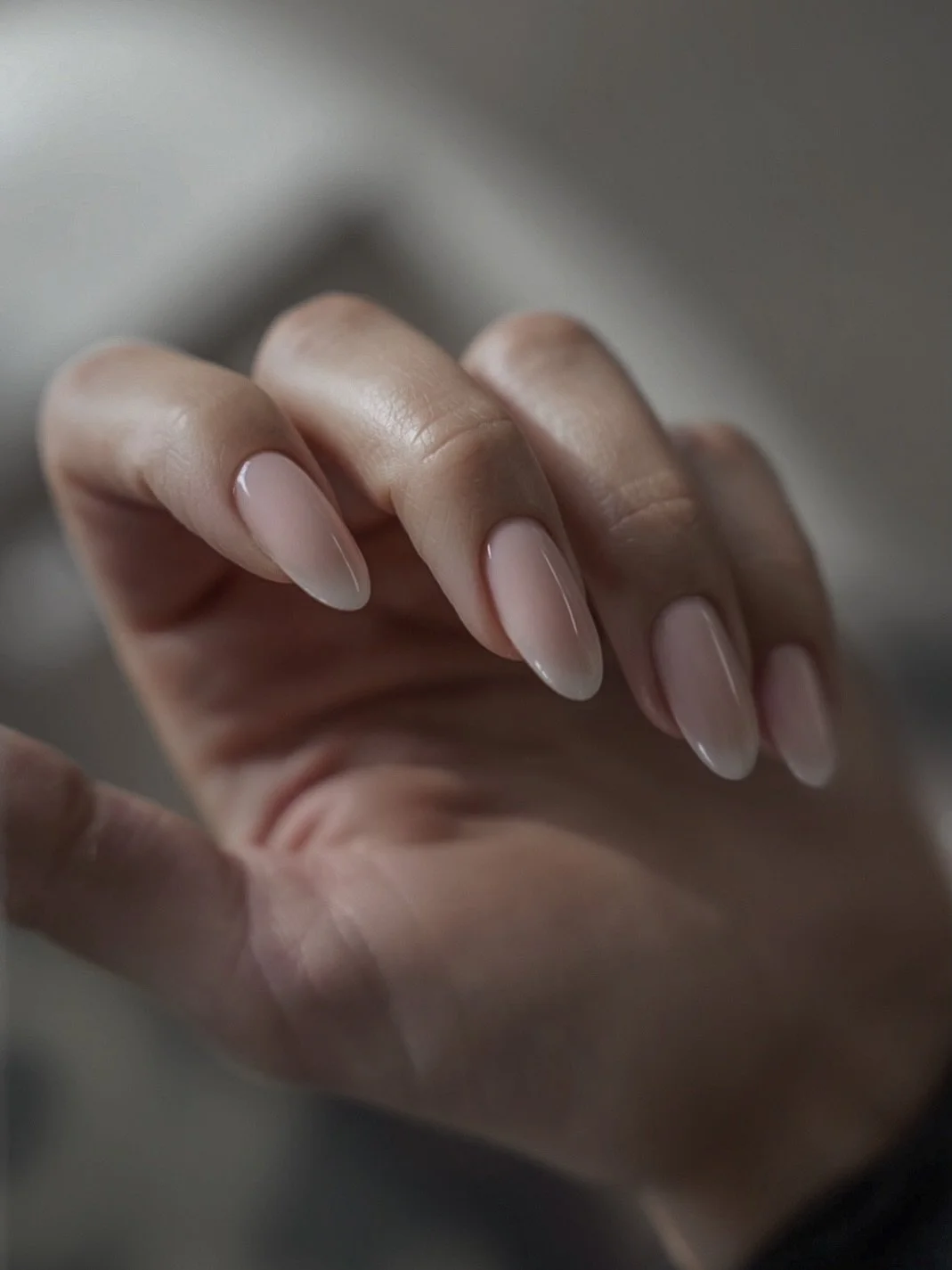 milky base + micro french nail