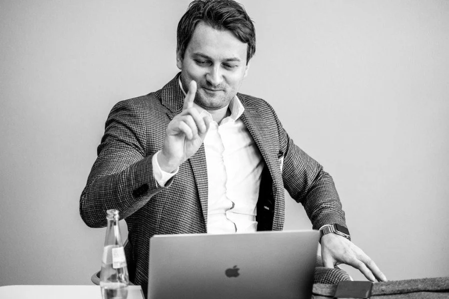 credit-tom-schulte.jpg