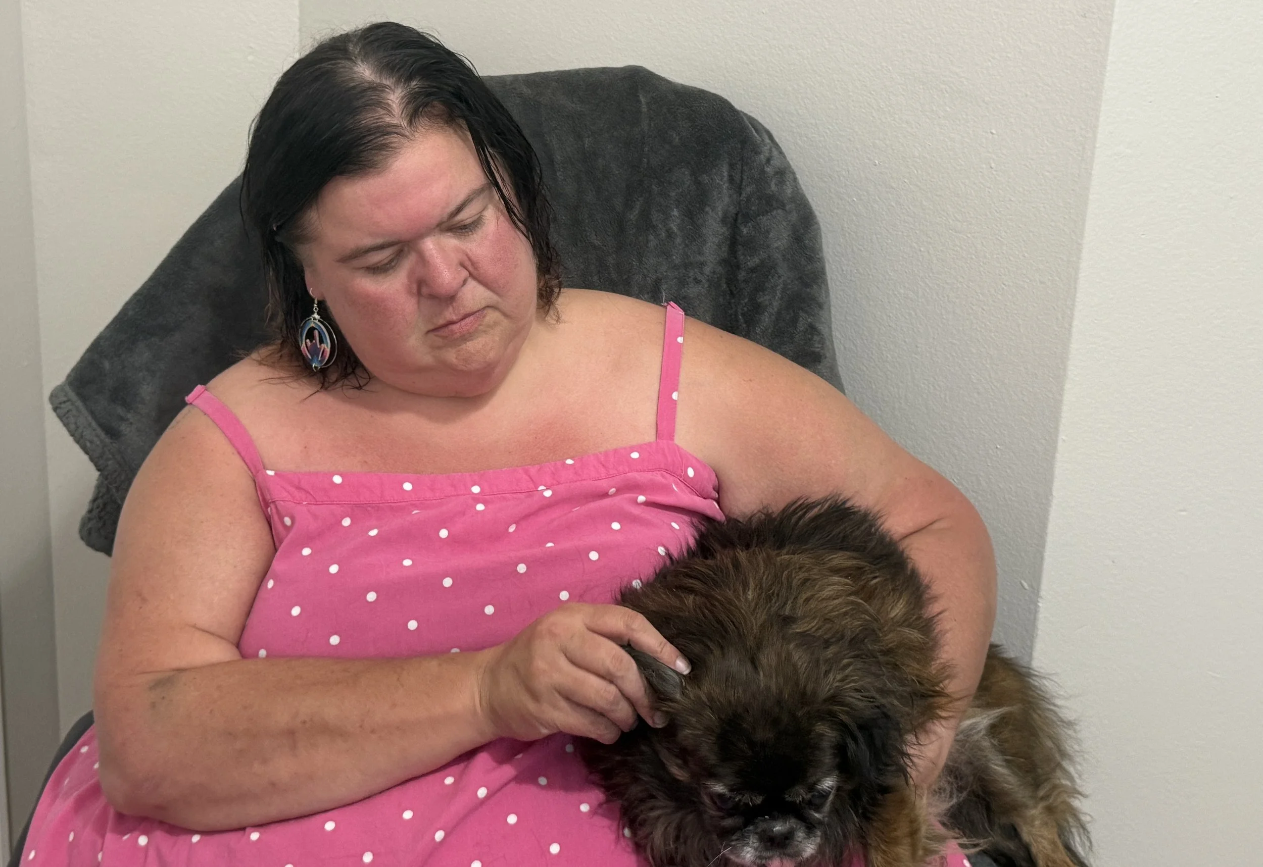 Online therapist in Florida providing counseling for chronic pain and couples