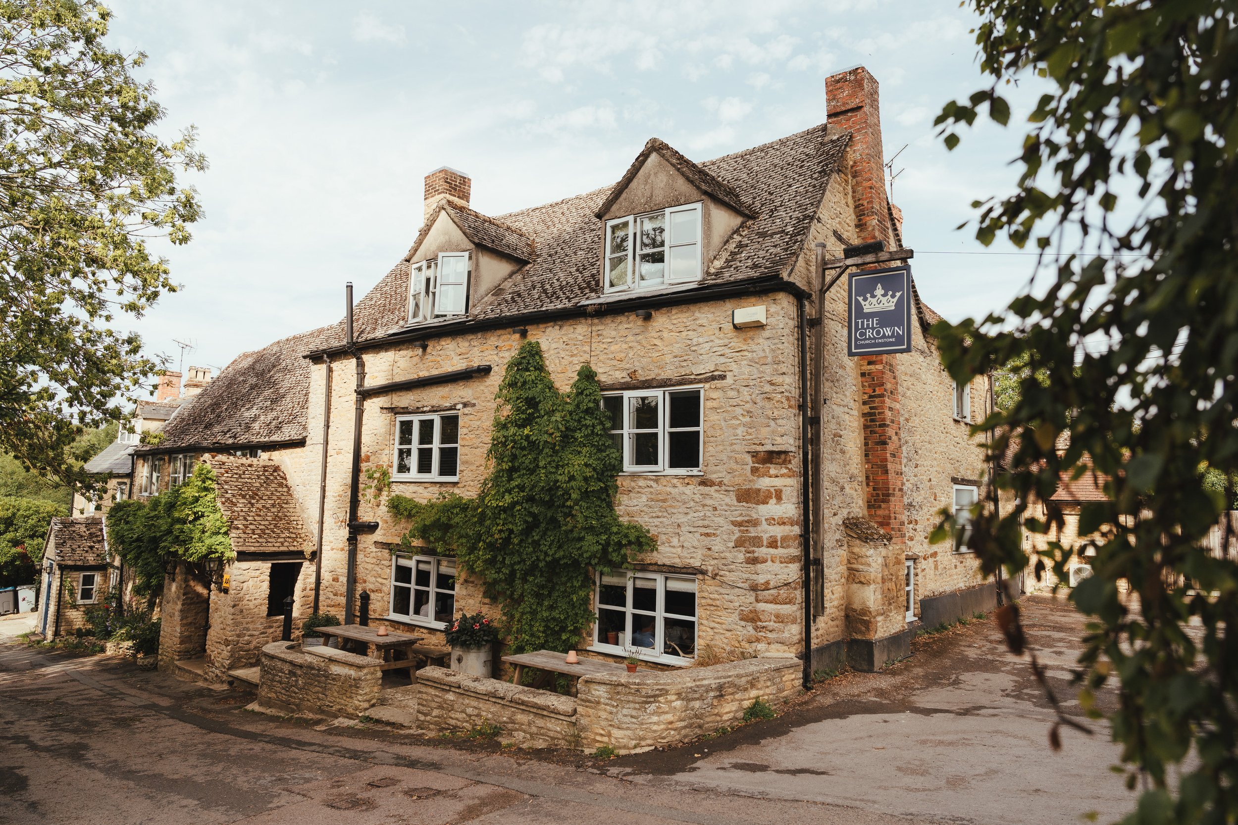 The Crown018.jpg