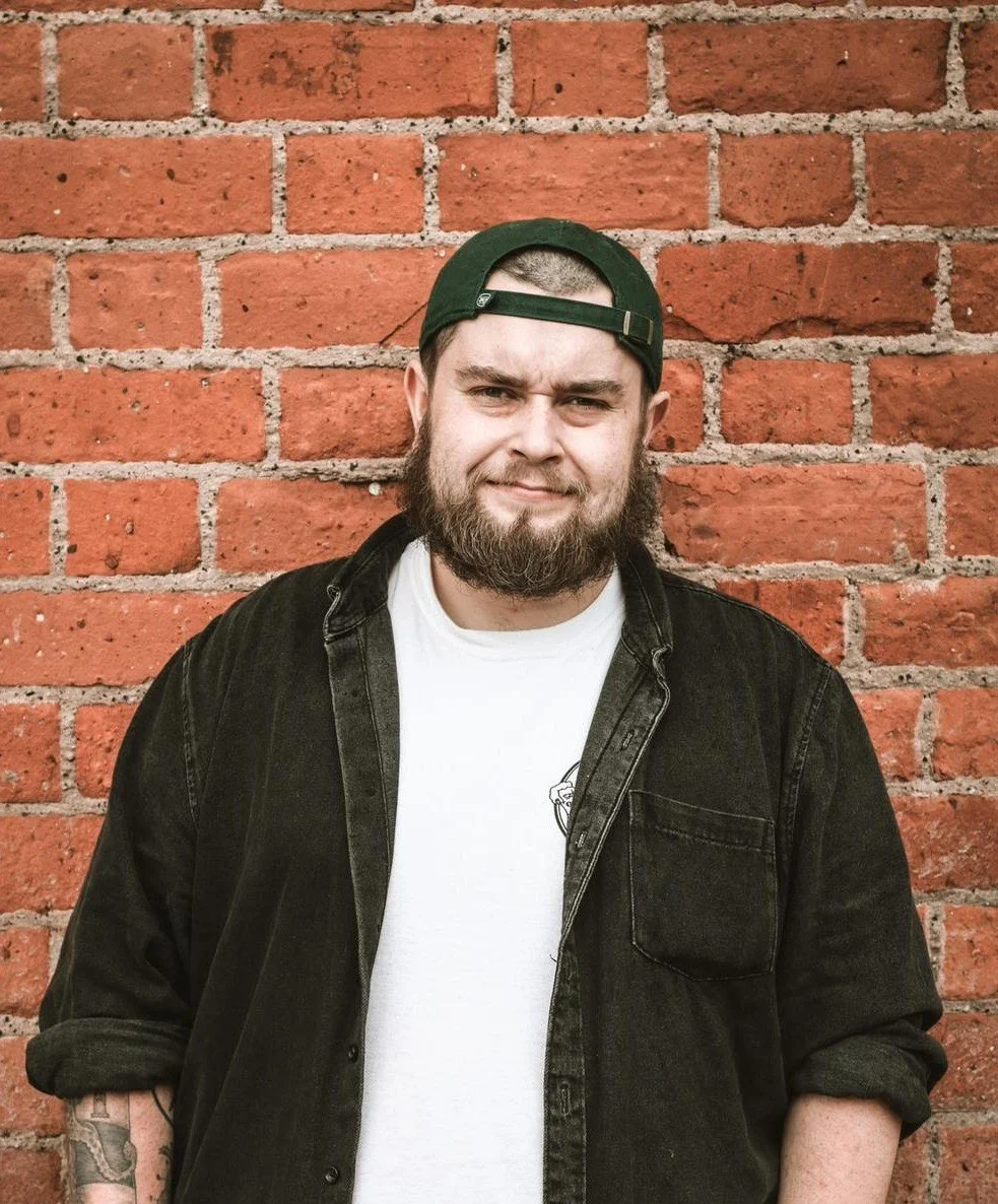 A portrait photograph of Belfast Tour Guide and Commedian Jordan Robinson