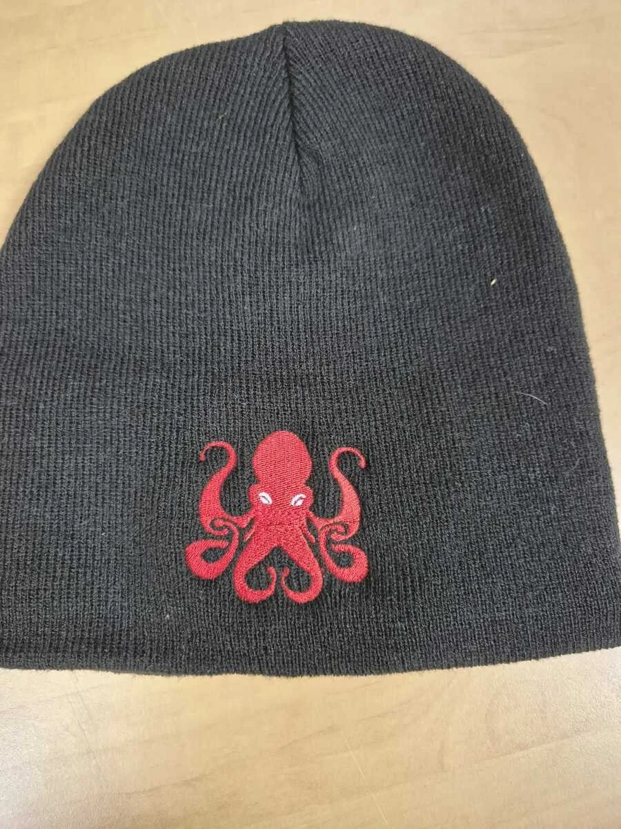 BONNET 100% ACRYLIQUE NOIR BRODÉ