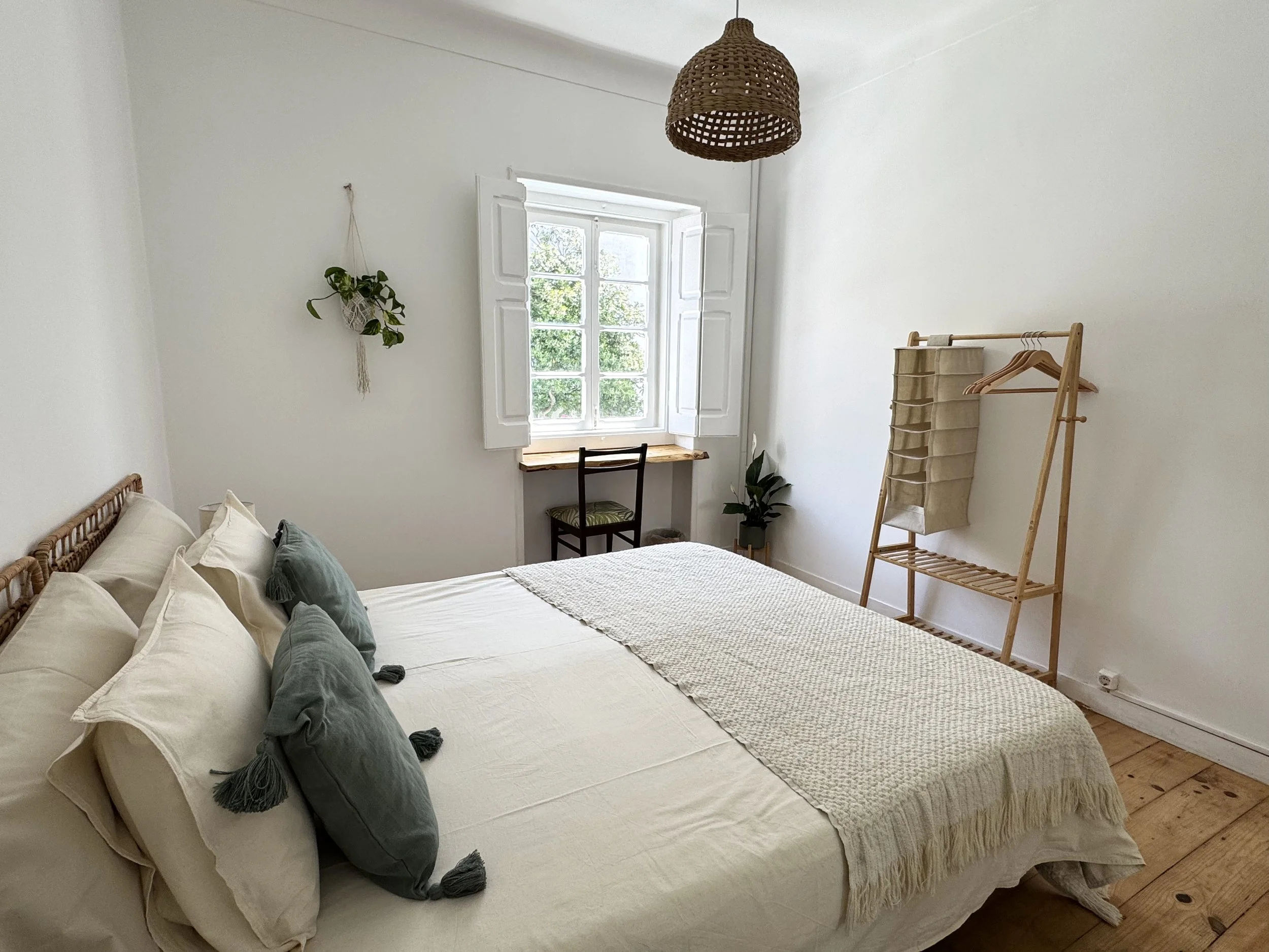 Room 3 left view.jpg