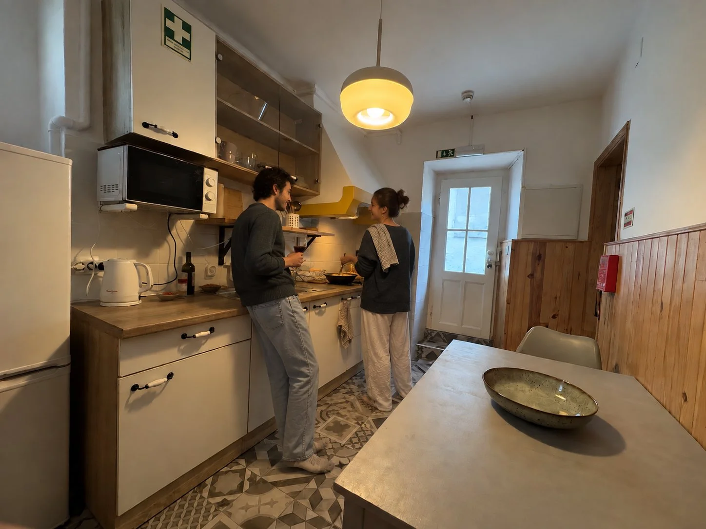 studio 2 kitchen .jpg