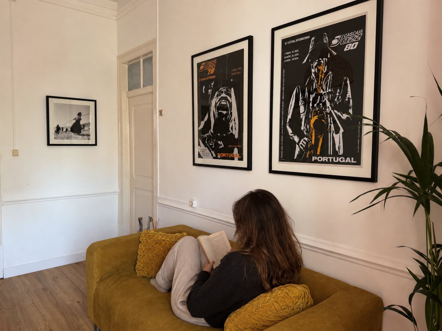 living room - girl reading .jpg