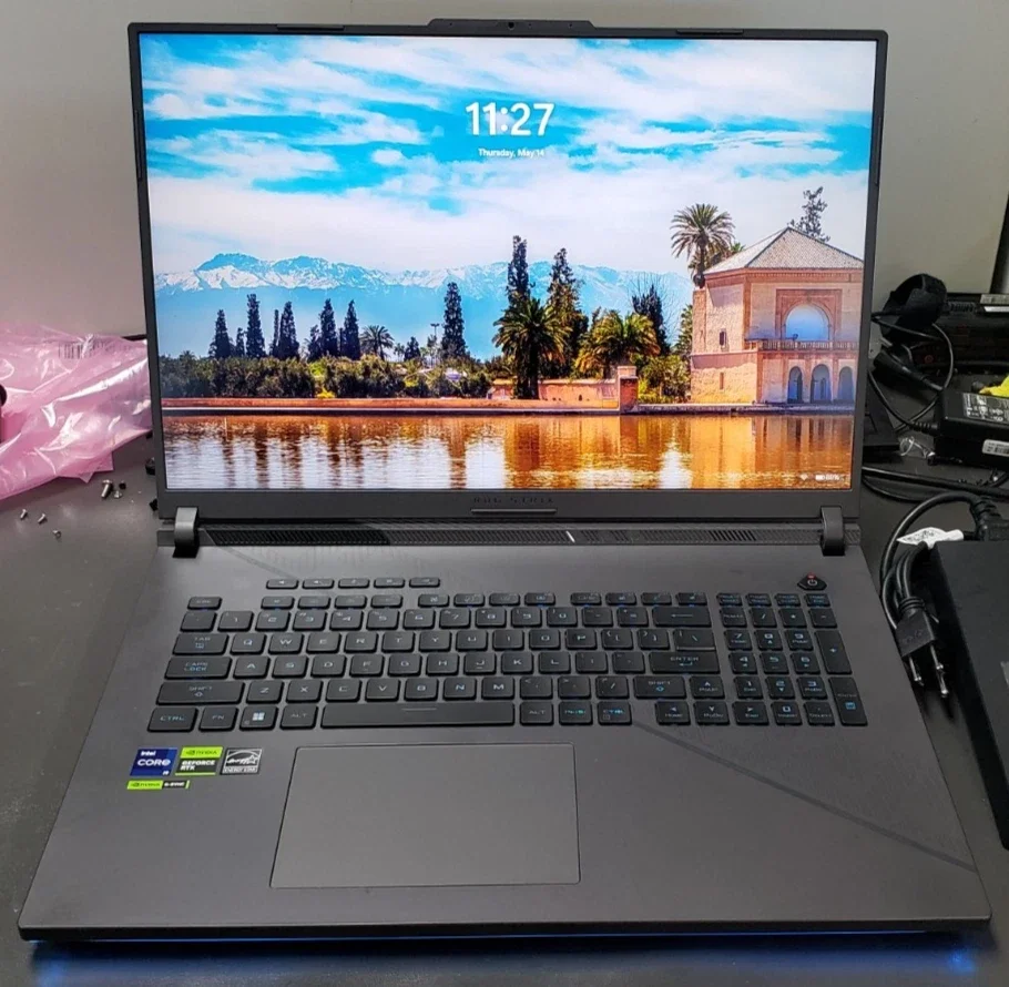 Asus ROG Strix G18 18" 240Hz QHD+ Intel i9-14900HX 32GB 1TB SSD RTX 4060 W11H GR