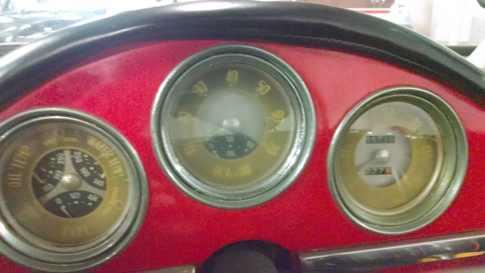 Alfa Romeo Spider Dash Before