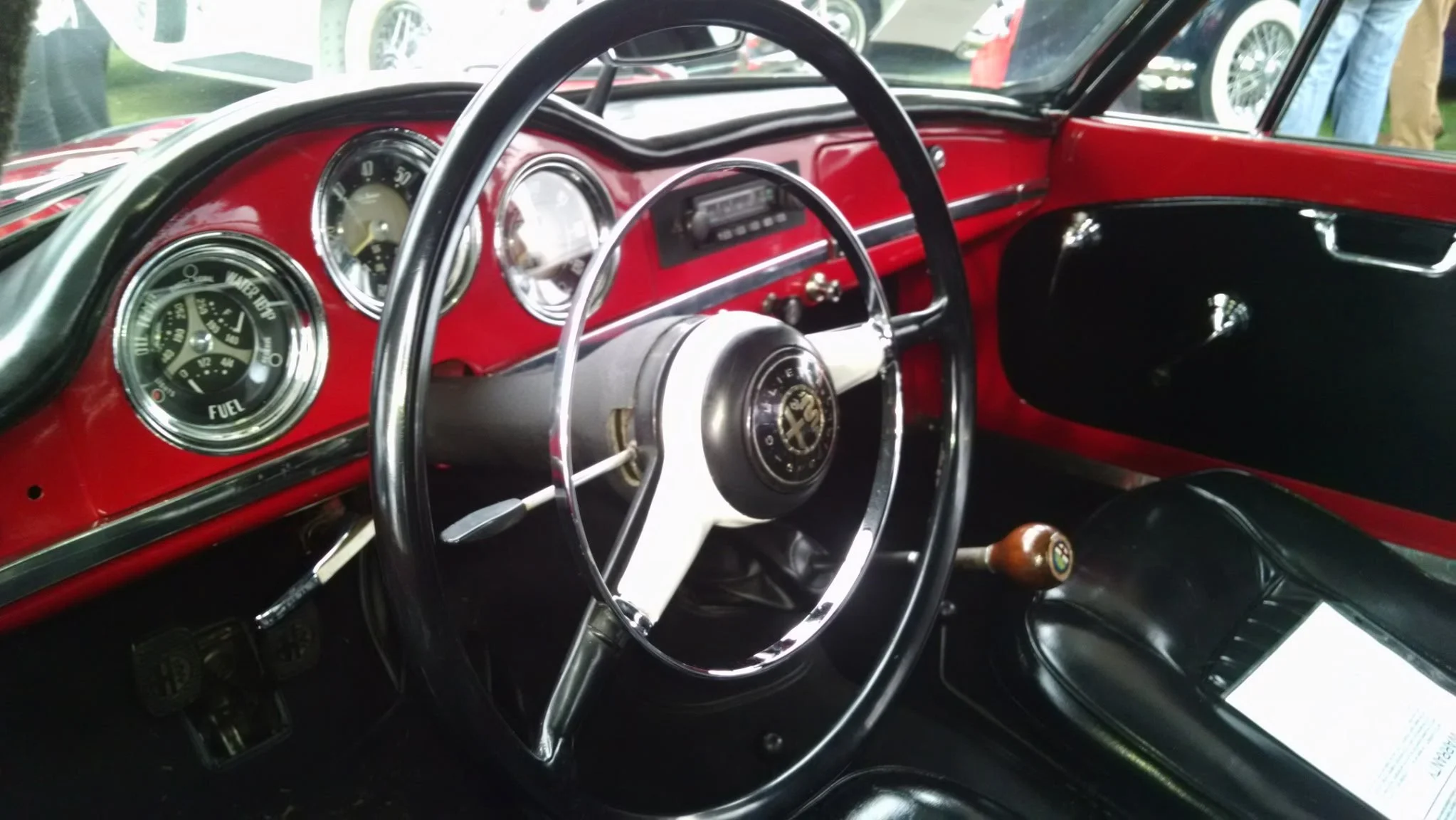 Alfa Romeo Spider Dash After