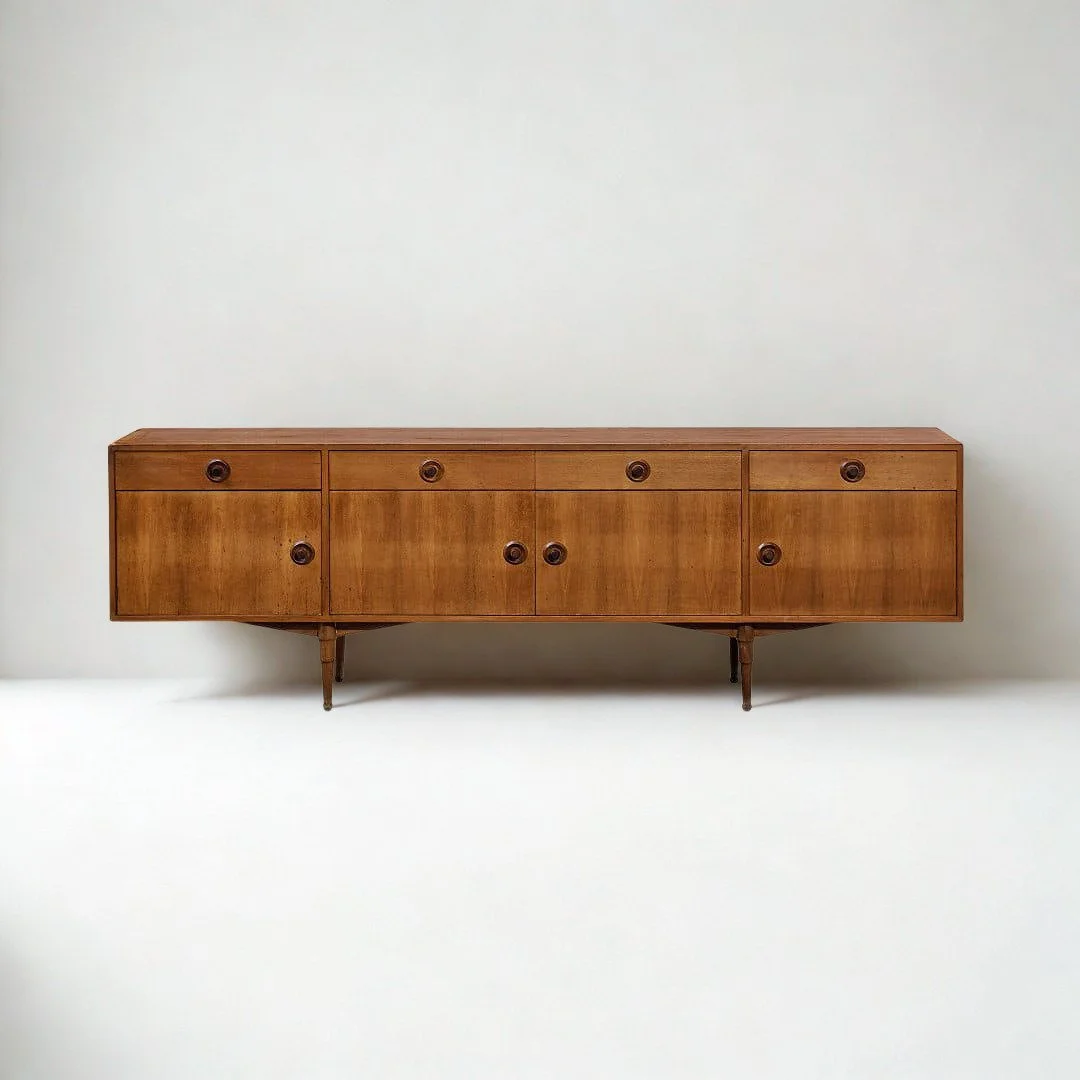  UNKNOWN 
 STARTING BID €600 
 ESTIMATE: €600–€900 
 UNDERVALUED ↓ 