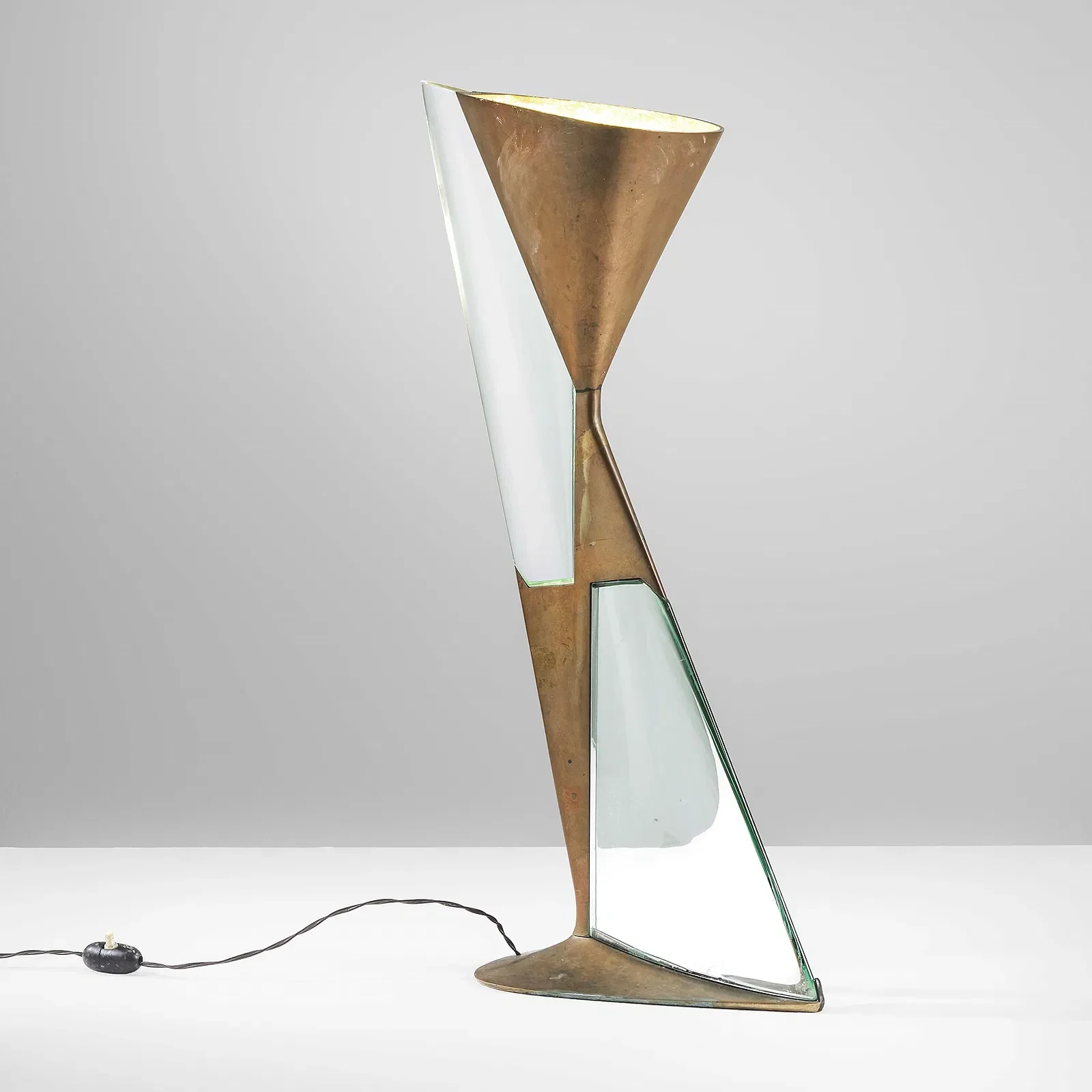  Max Ingrand 
 STARTING BID €15K 
 ESTIMATE: €15K–€20K 
 FAIR VALUE → 