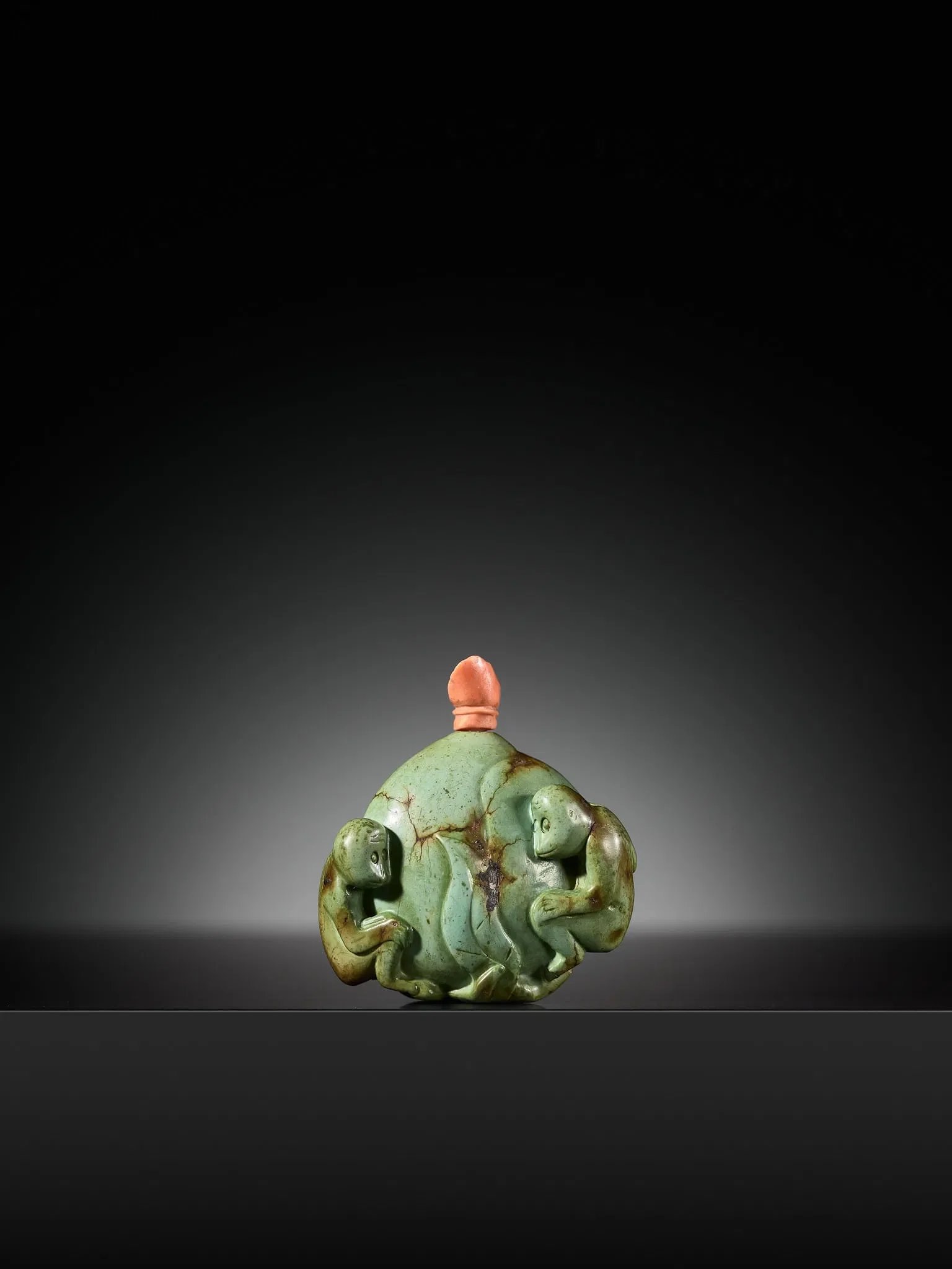  MONKEYS AND PEACH' SNUFF BOTTLE, 1760-1830 
 STARTING BID €800 
 ESTIMATE: €800–€1.6k 
 FAIR VALUE → 