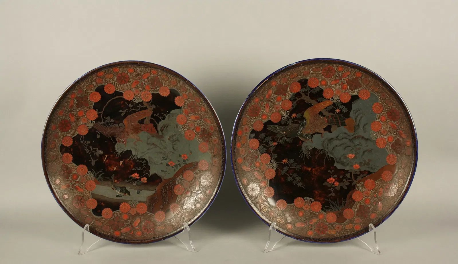   Chinese Plates 
 STARTING BID €500 
 ESTIMATE: €800–€1k 
 COLLECTIP FAVOURITE ↓  