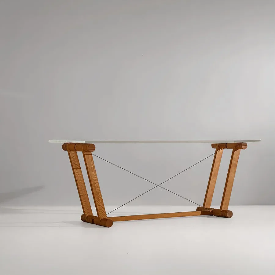  SUPERSTUDIO 
 STARTING BID €550 
 ESTIMATE: €550–€750 
 UNDERVALUED↓ 