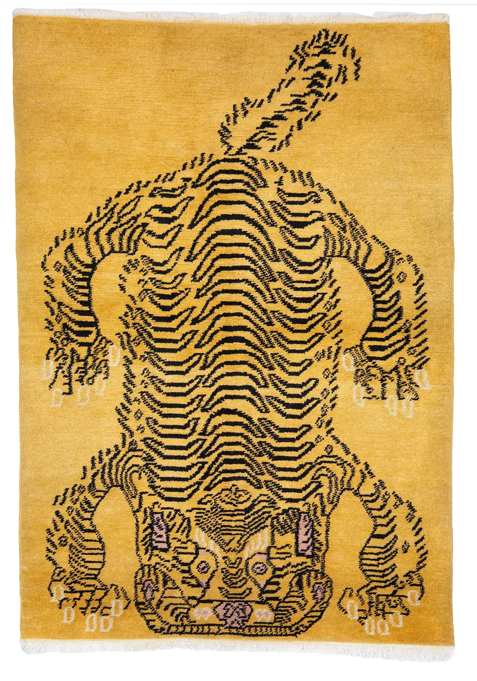   Tibetan rug 
 STARTING BID €400 
 ESTIMATE: €1.6K–€1.8k 
 UNDERVALUED↓  