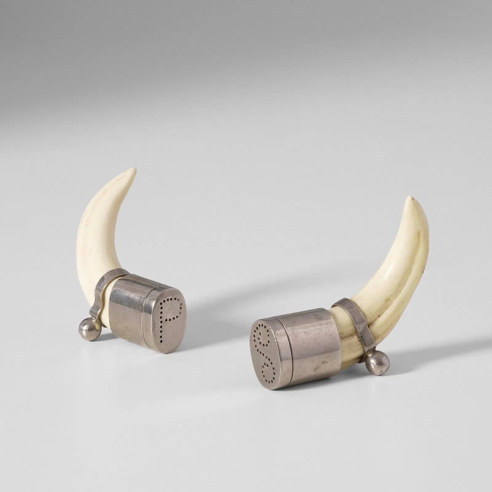  Maria Pergay 
 STARTING BID €1K 
 ESTIMATE: €1–€1.5K 
 FAIR VALUE → 