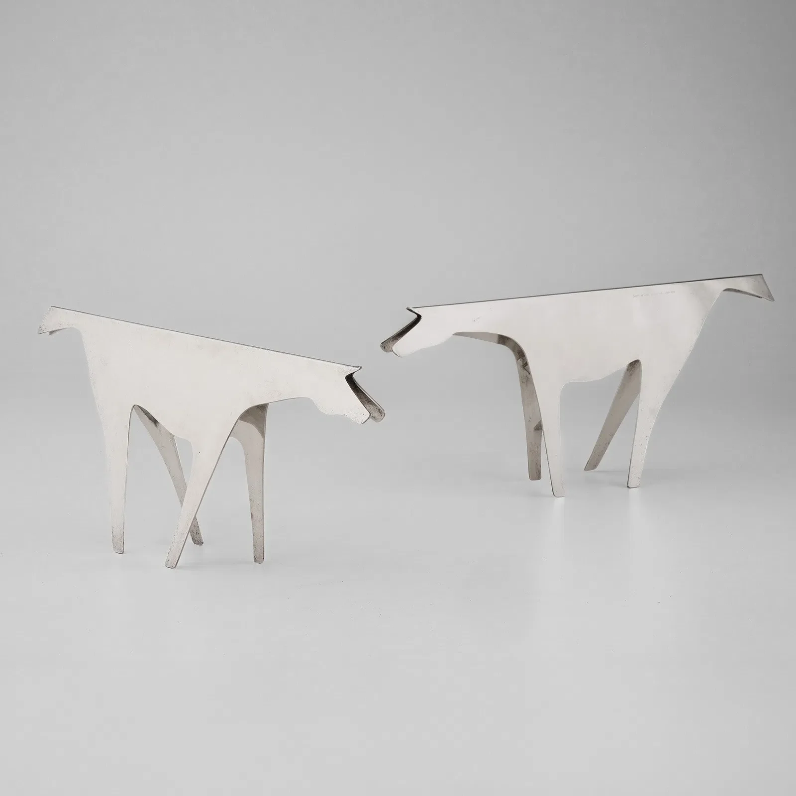  Gio Ponti 
 STARTING BID €1.5K 
 ESTIMATE: €1.5–€2K 
 FAIR VALUE → 