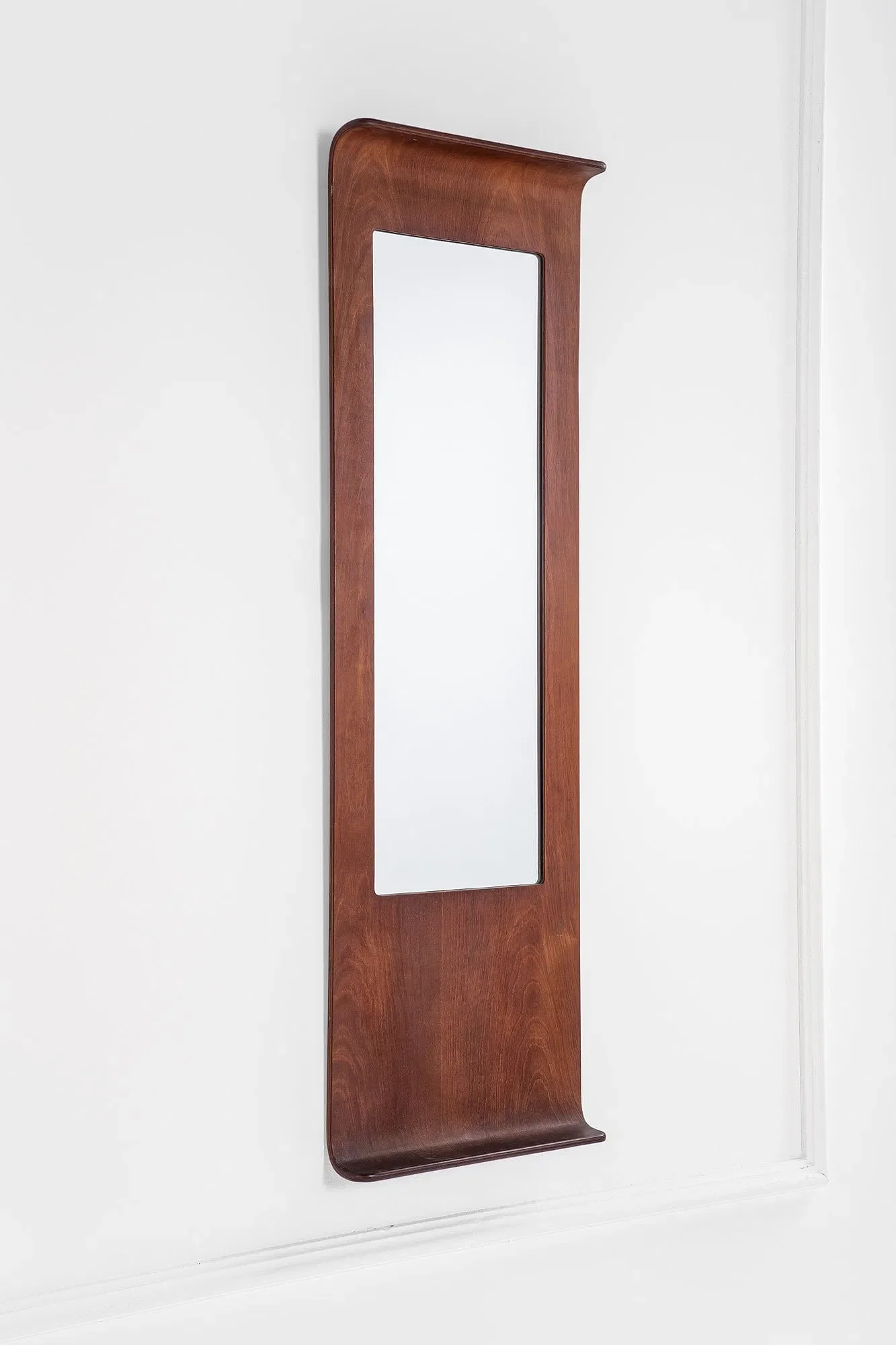  Einar Johansen 
 STARTING BID €300 
 ESTIMATE: €300–€400 
 UNDERVALUED ↓ 