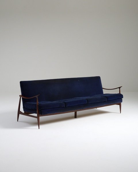  UNKNOWN 
 STARTING BID €2k 
 ESTIMATE: €5–€8k 
 UNDERVALUED ↓ 