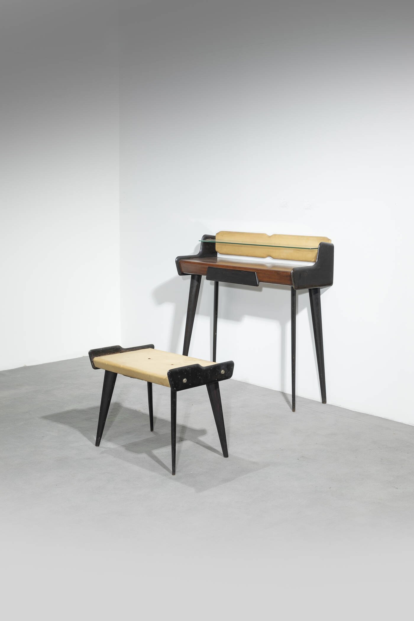  BAROVERO  
 GET NOW €500 
 ESTIMATE: €750-1K 