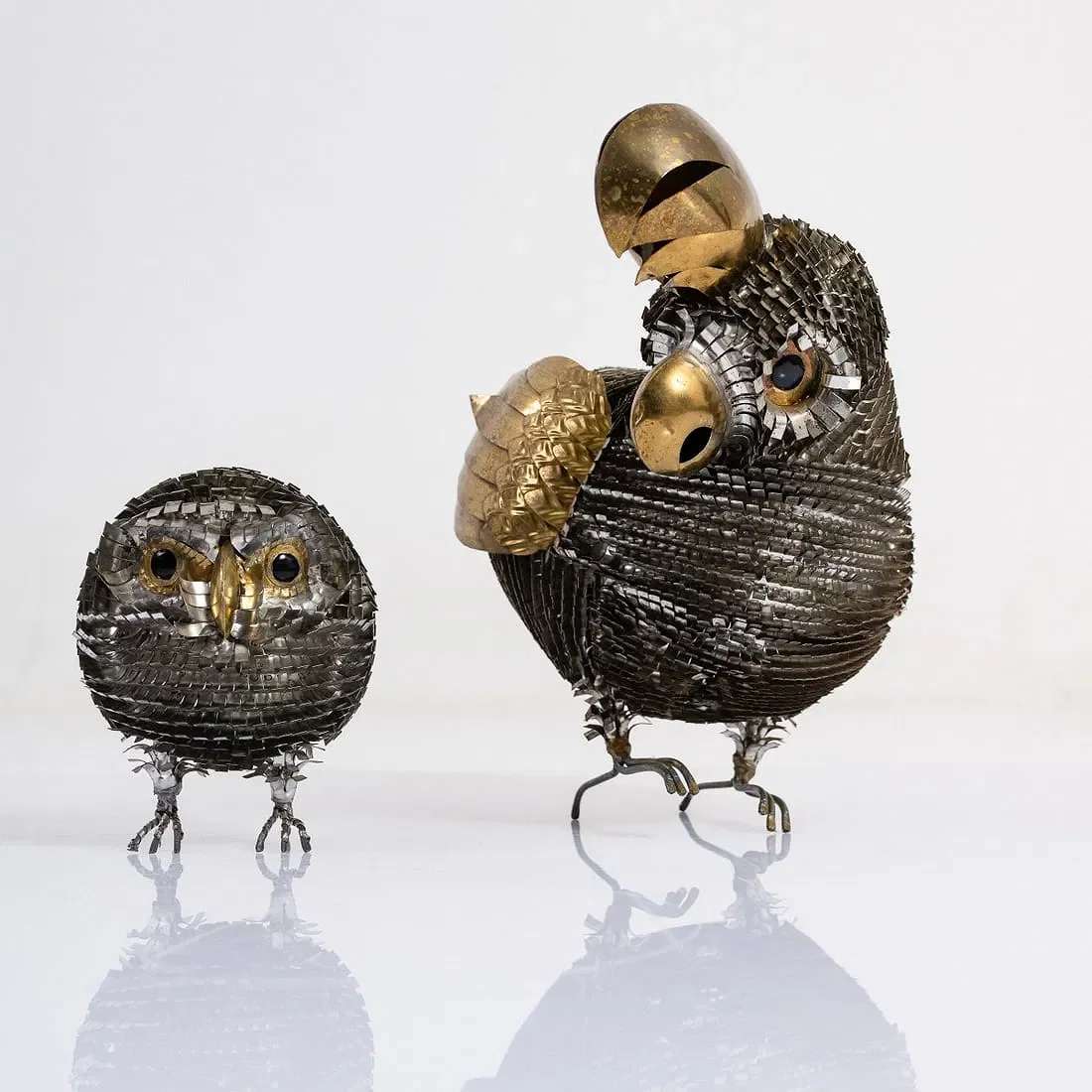  Sergio Bustamente 
 STARTING BID €250 
 ESTIMATE: €300–€400 
 UNDERVALUED↓  