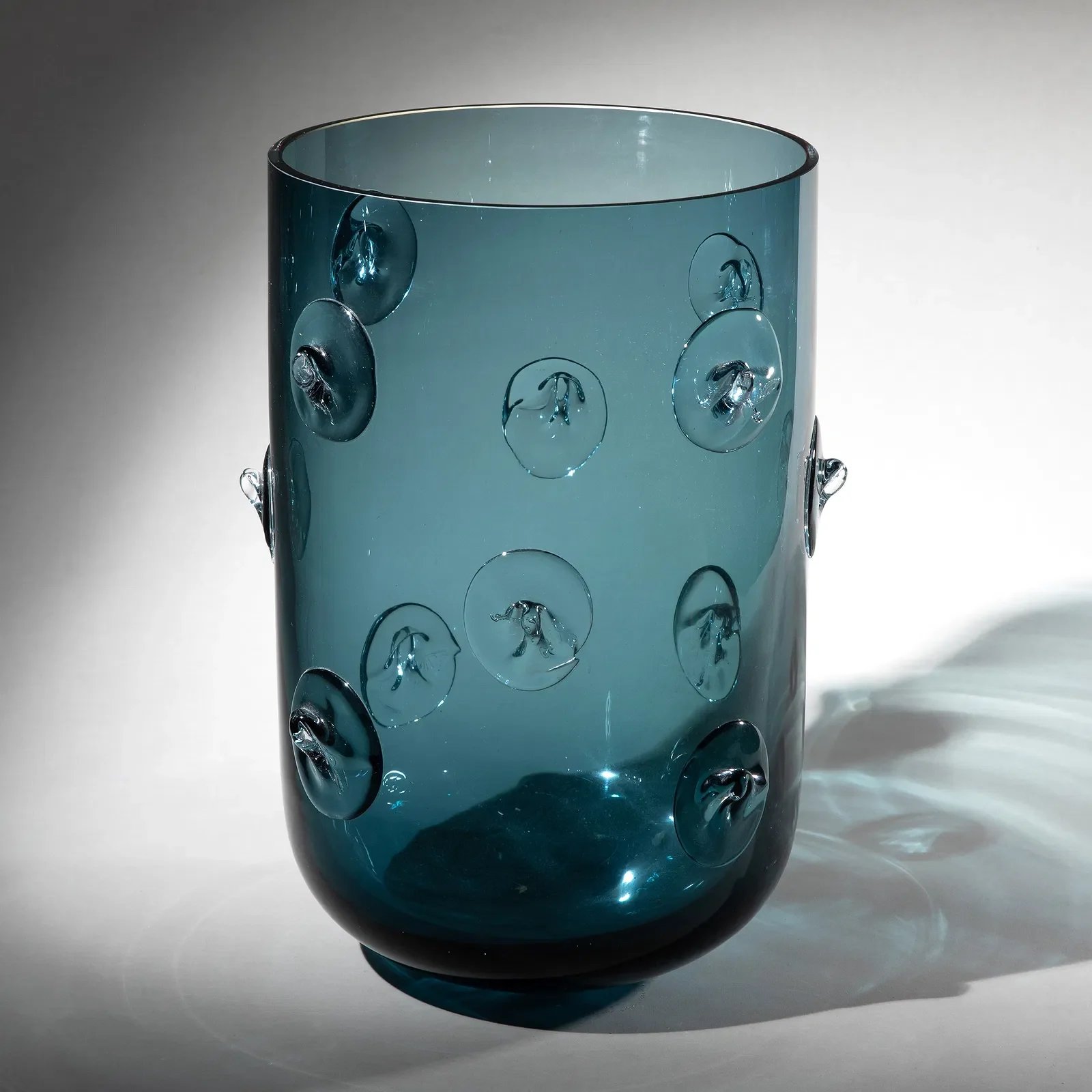  ERIC SCHMITT 
 STARTING BID €300 
 ESTIMATE: €300–€400 
 FAIR VALUE → 