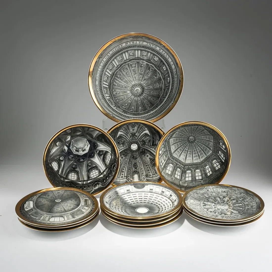  Piero Fornasetti 
 STARTING BID €2.8k 
 ESTIMATE: €3K–€3.5K 
 UNDERVALUED↓  