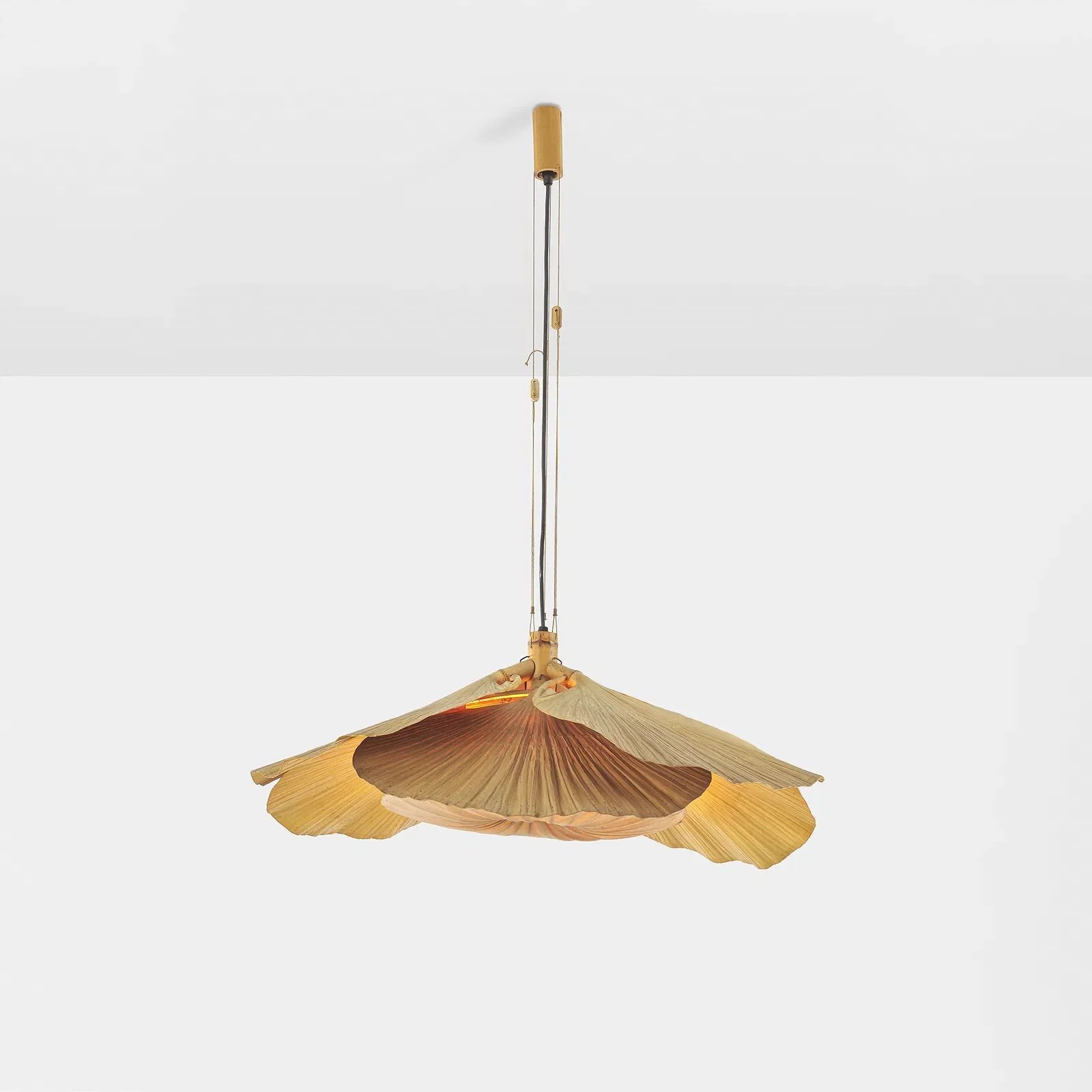  Ingo Maurer 
 STARTING BID €6K 
 ESTIMATE: €6K–€8K 
 FAIR VALUE →  