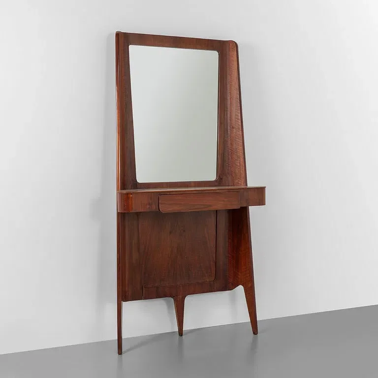  UNKNOWN 
 STARTING BID €500 
 ESTIMATE: €500–€550 
 UNDERVALUED ↓  