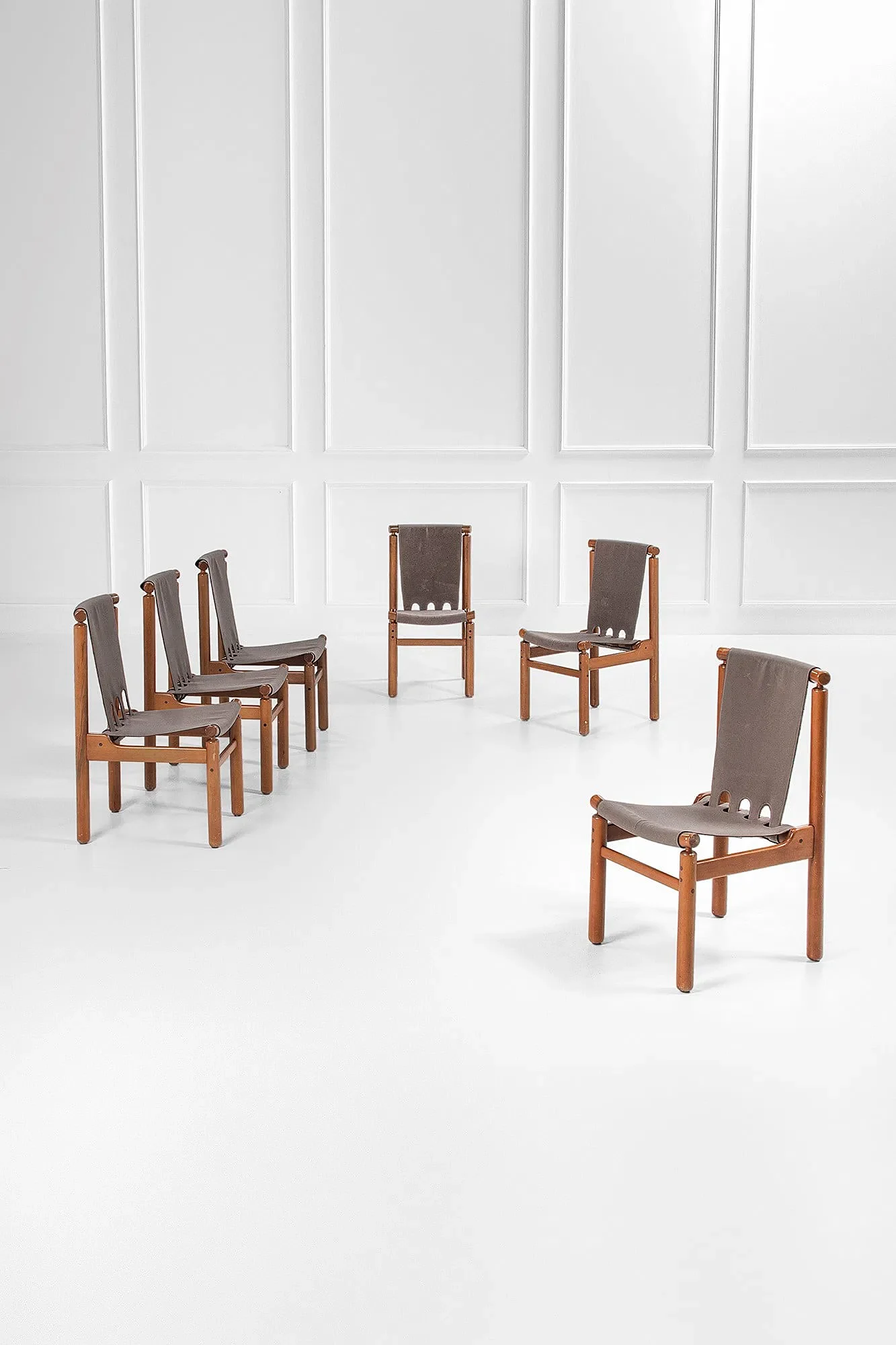  Ilmari Tapiovaara 
 GET NOW €1.2K 
 ESTIMATE: €1.2K-1.6K 