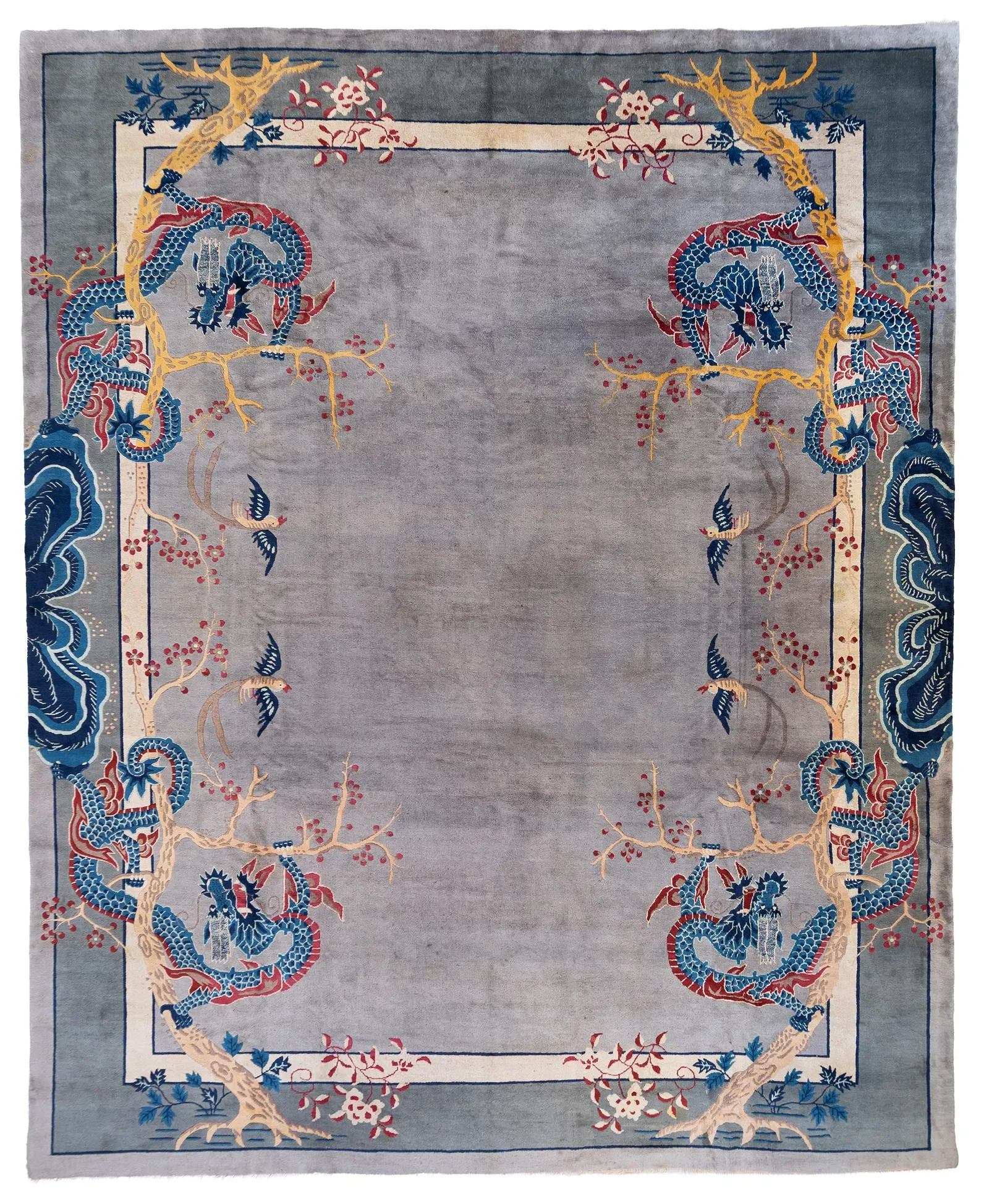   Chinese rug 
 STARTING BID €4.2k 
 ESTIMATE: €8k–€9k 
 COLLECTIP FAVOURITE ↓  