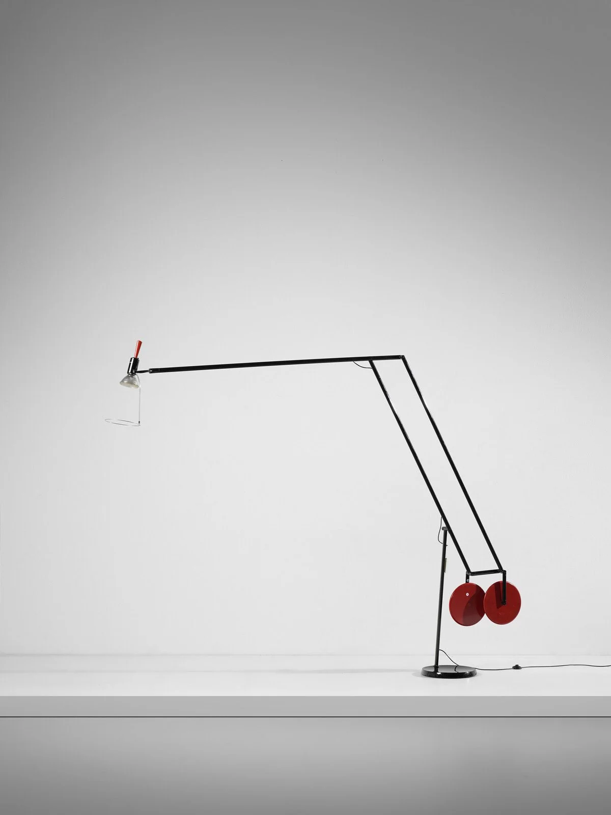  Joe Wentworth 
 STARTING BID €1K 
 ESTIMATE: €1,5K–€2K 
 UNDERVALUED ↓ 